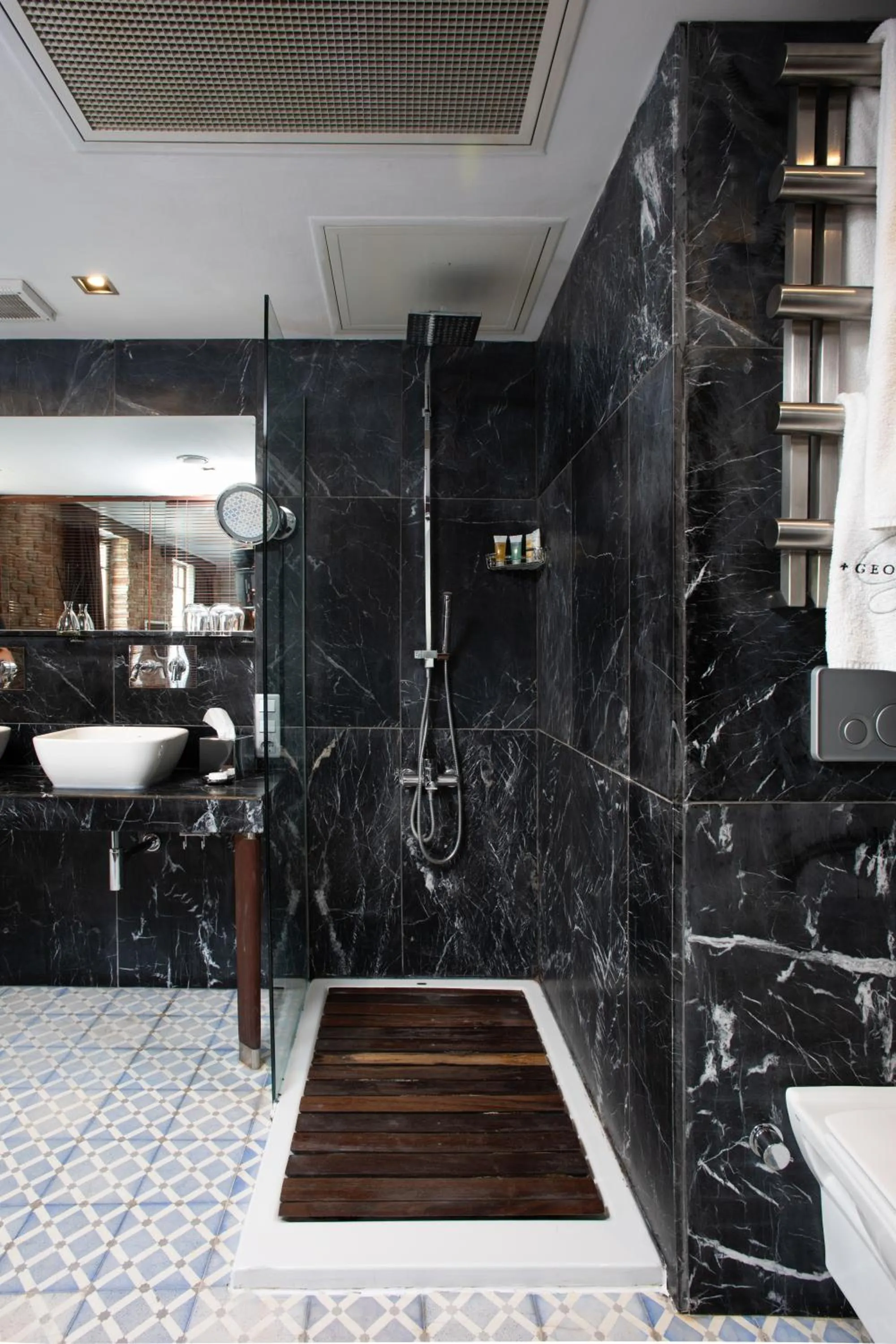 Bathroom in Georges Hotel Galata