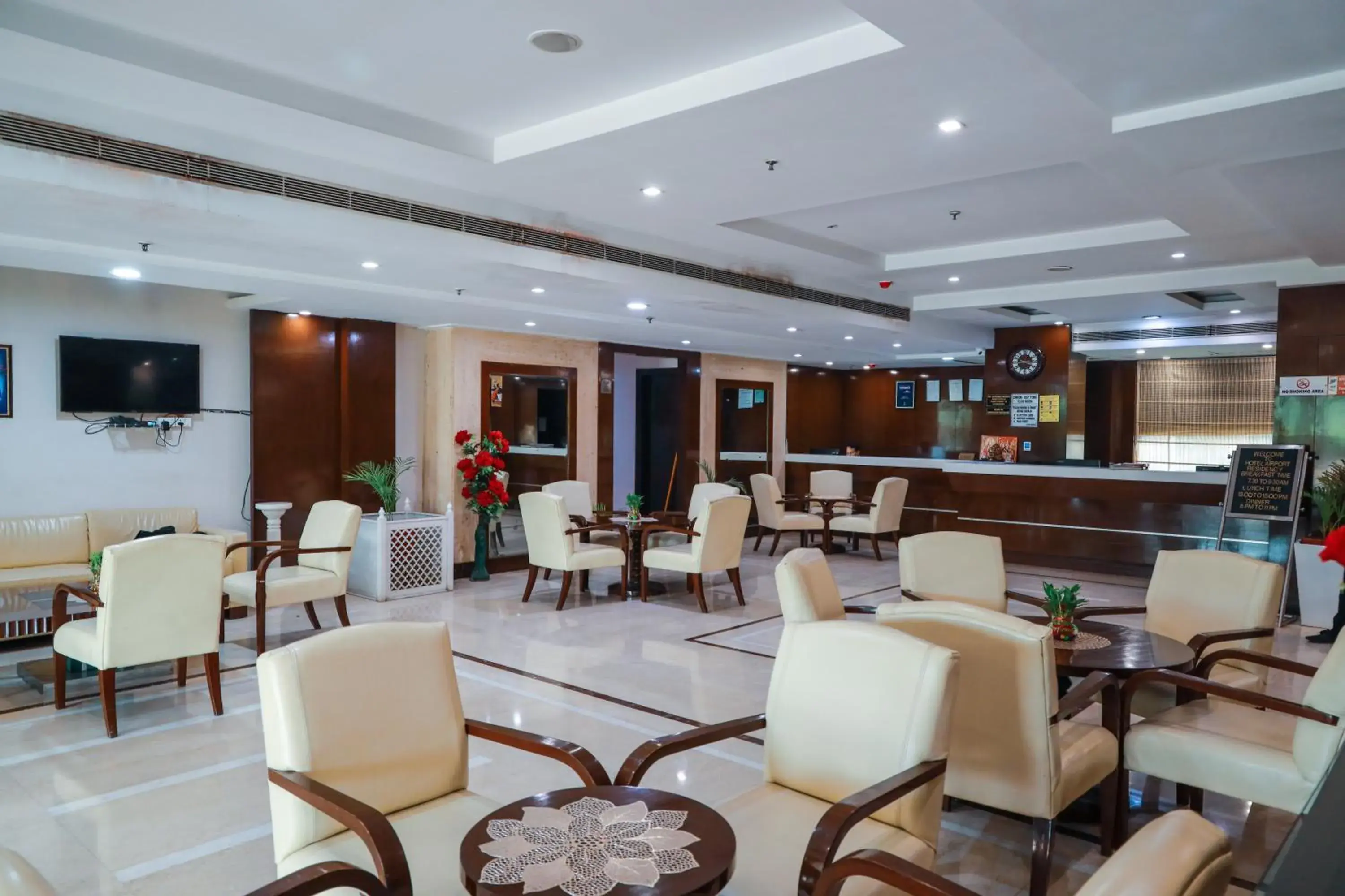 Lobby or reception, Restaurant/Places to Eat in Airport Residency