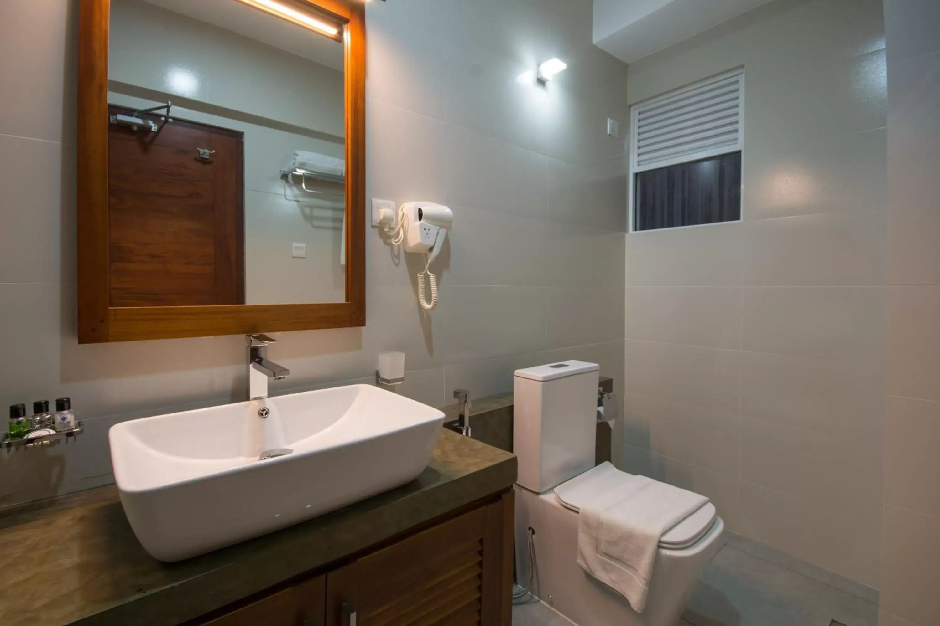 Toilet, Bathroom in Ceyloni City Hotel