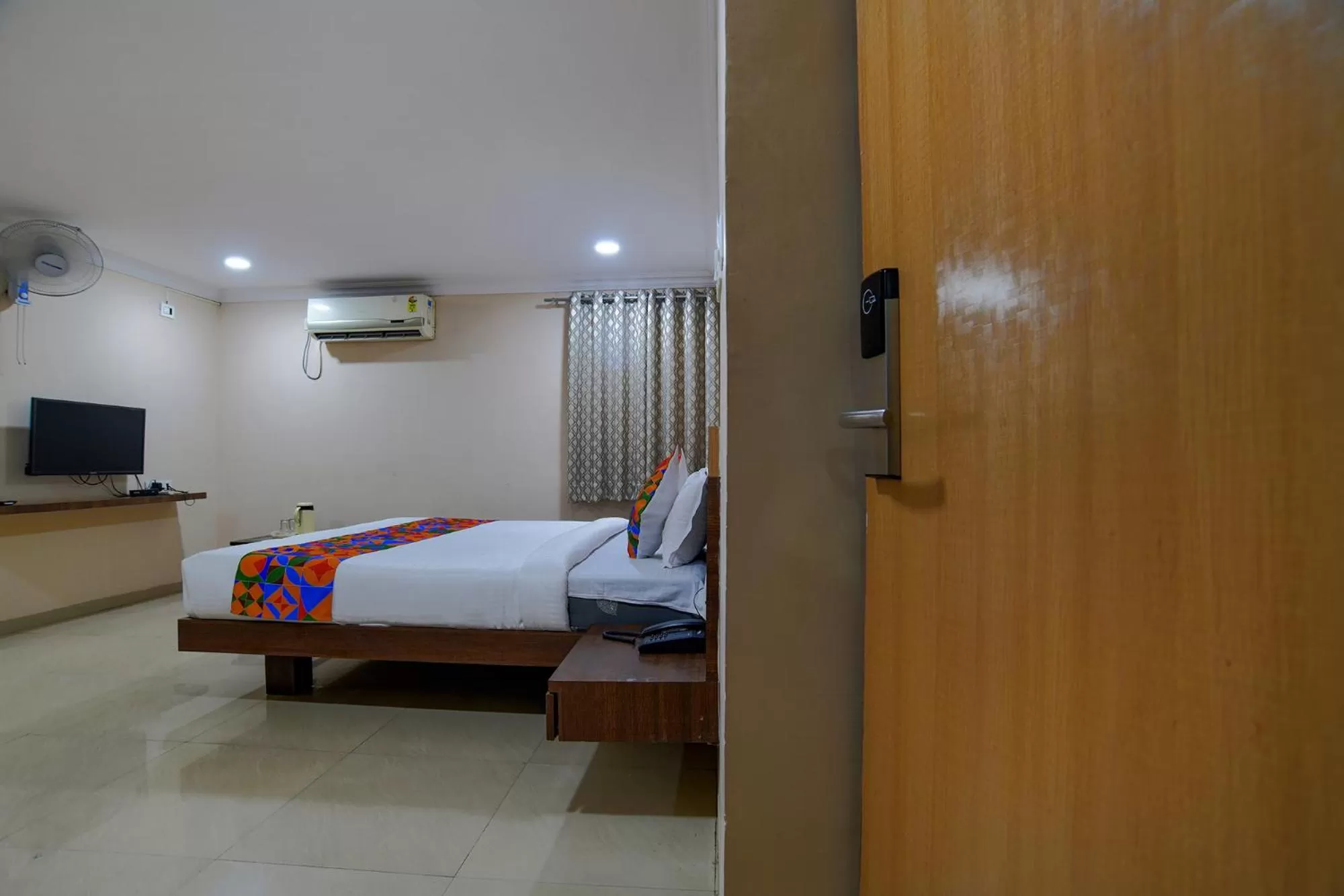 Bed in FabHotel Pishori