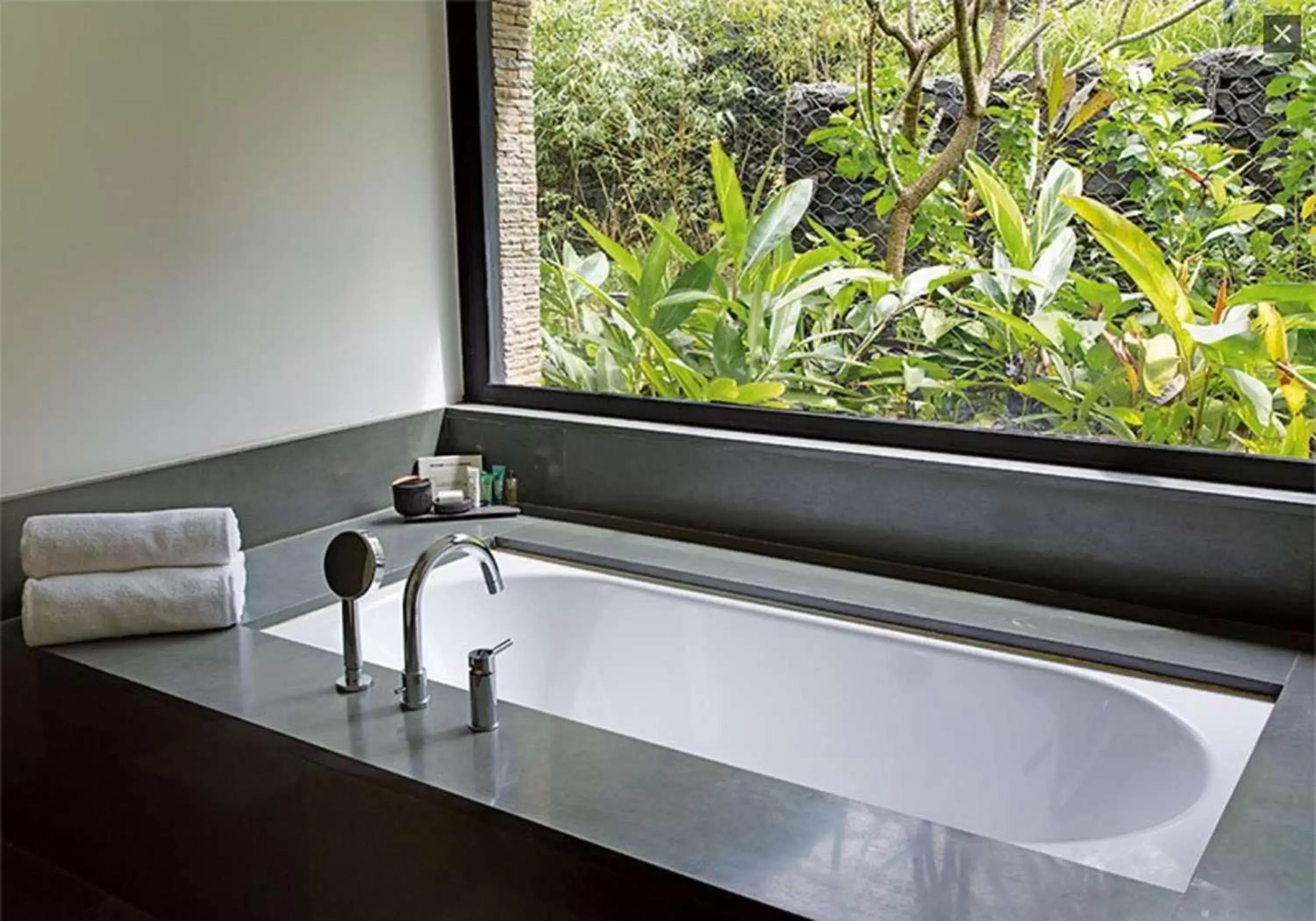Bathroom in Hilton Shillim Estate Retreat and Spa