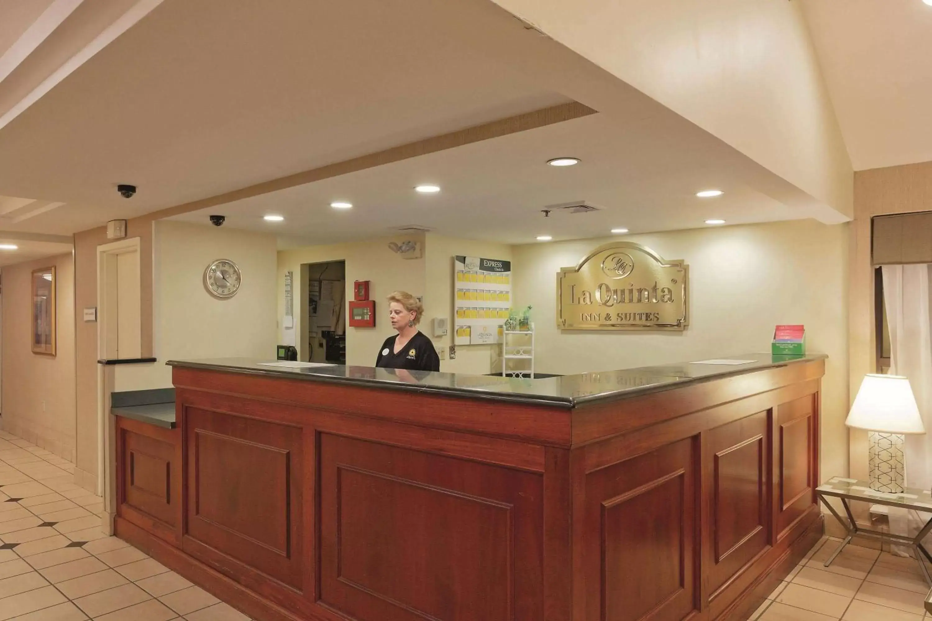 Lobby or reception, Lobby/Reception in La Quinta by Wyndham Warwick Providence Airport