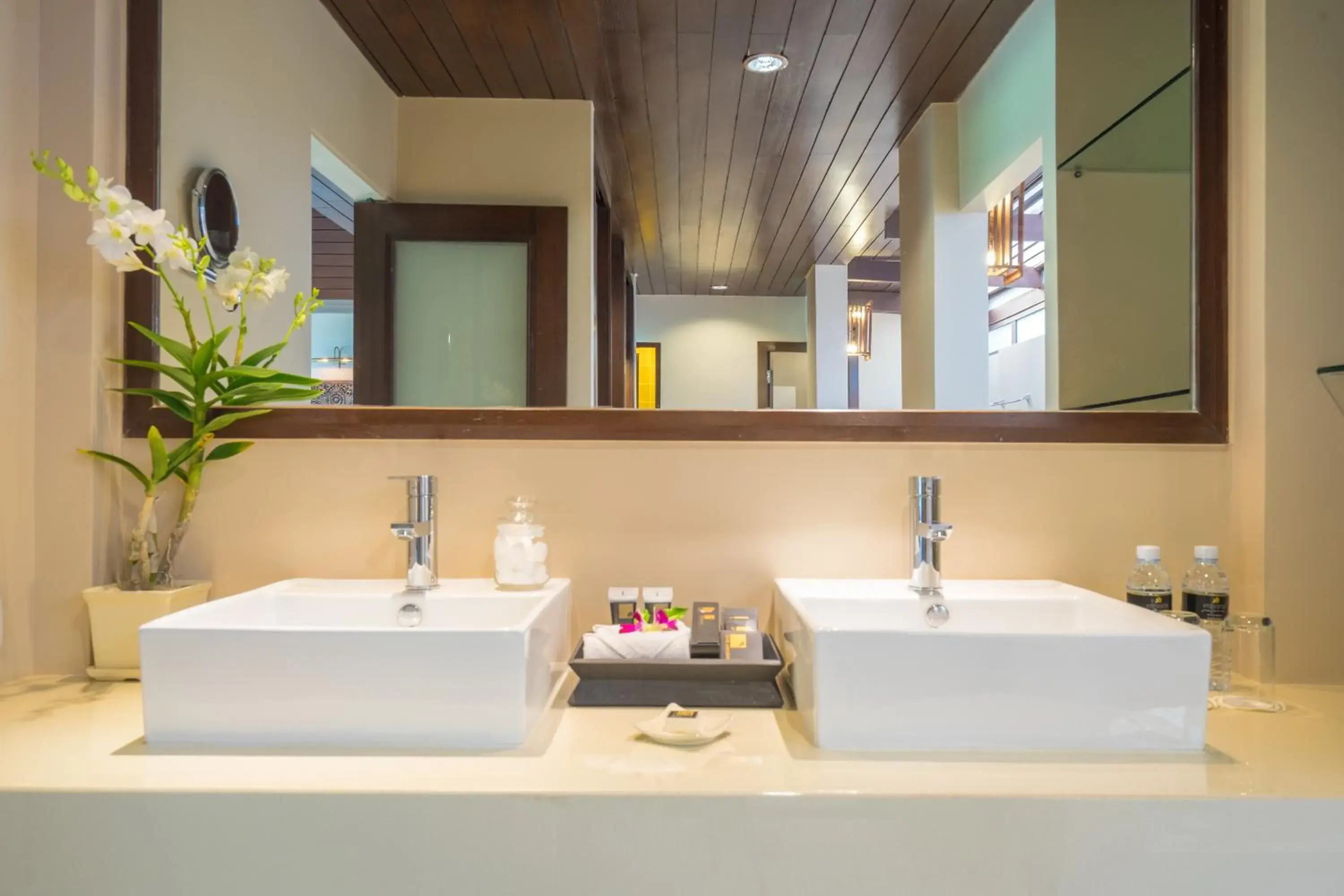 Bathroom in Impiana Beach Front Resort Chaweng Noi, Koh Samui