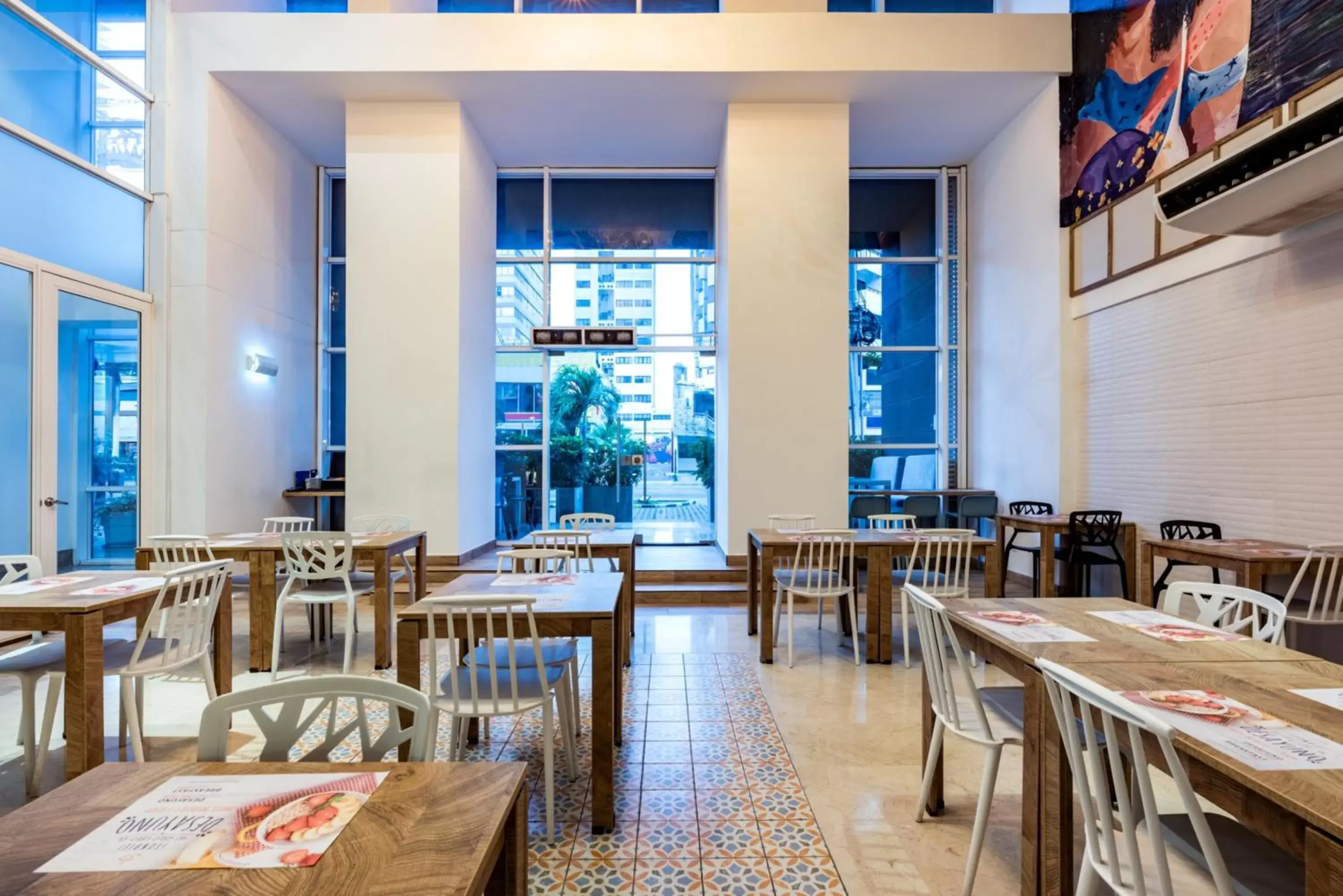 Breakfast, Restaurant/Places to Eat in Holiday Inn Express - Cartagena Bocagrande, an IHG Hotel