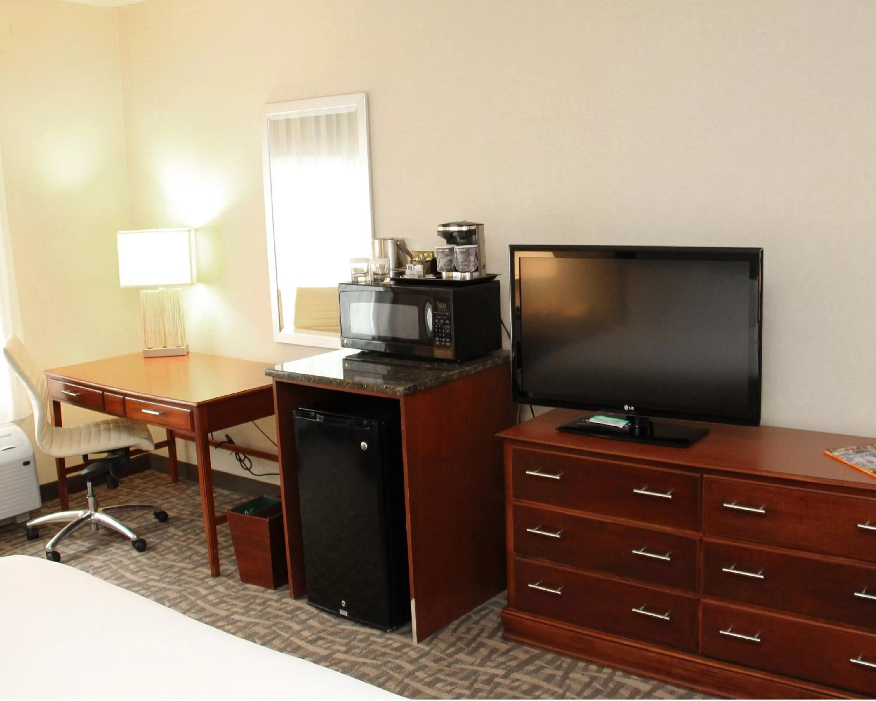 Coffee/tea facilities in Wyndham Garden Buffalo Downtown