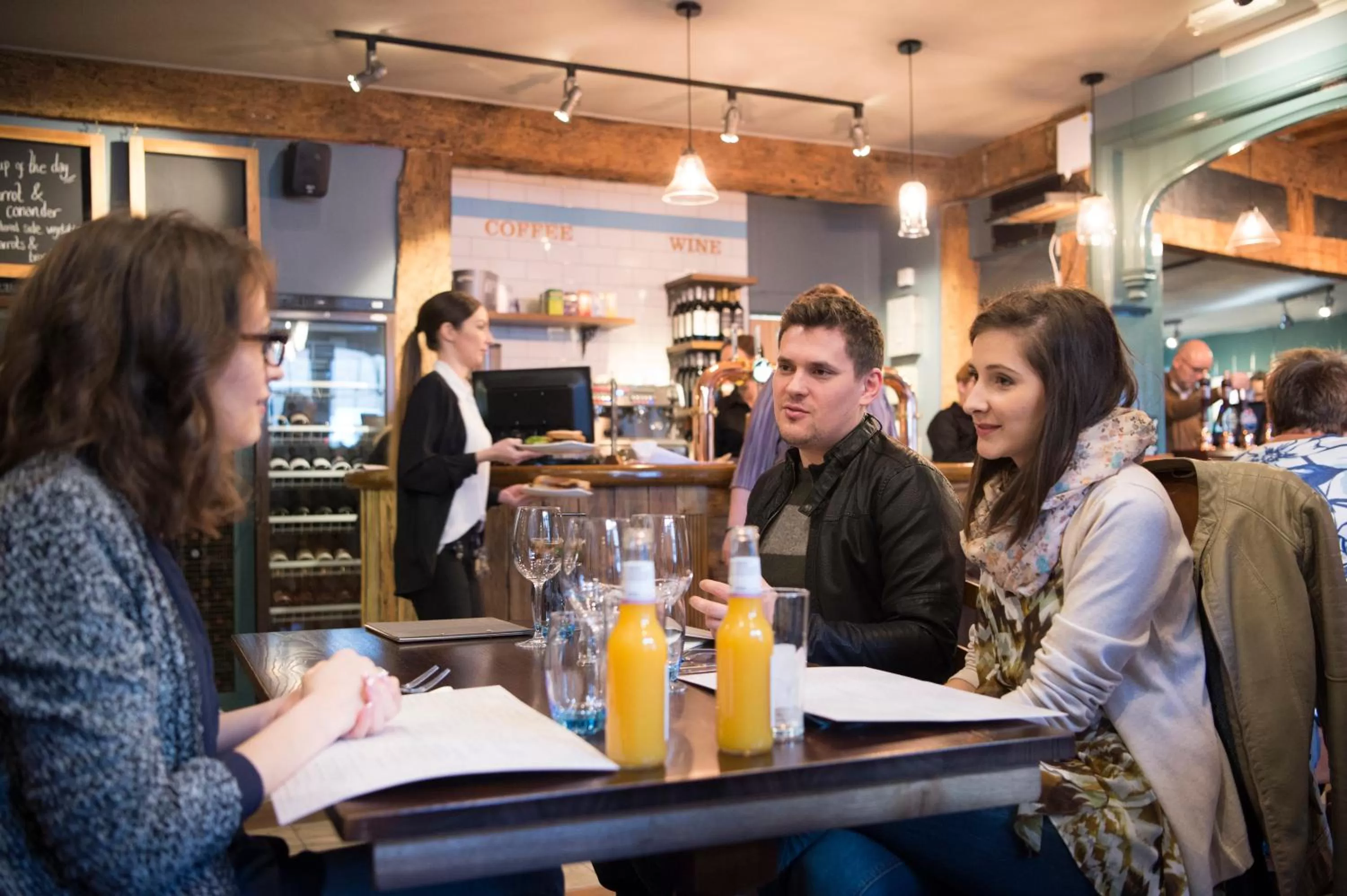 Lounge or bar in The Ostrich Inn Colnbrook London Heathrow