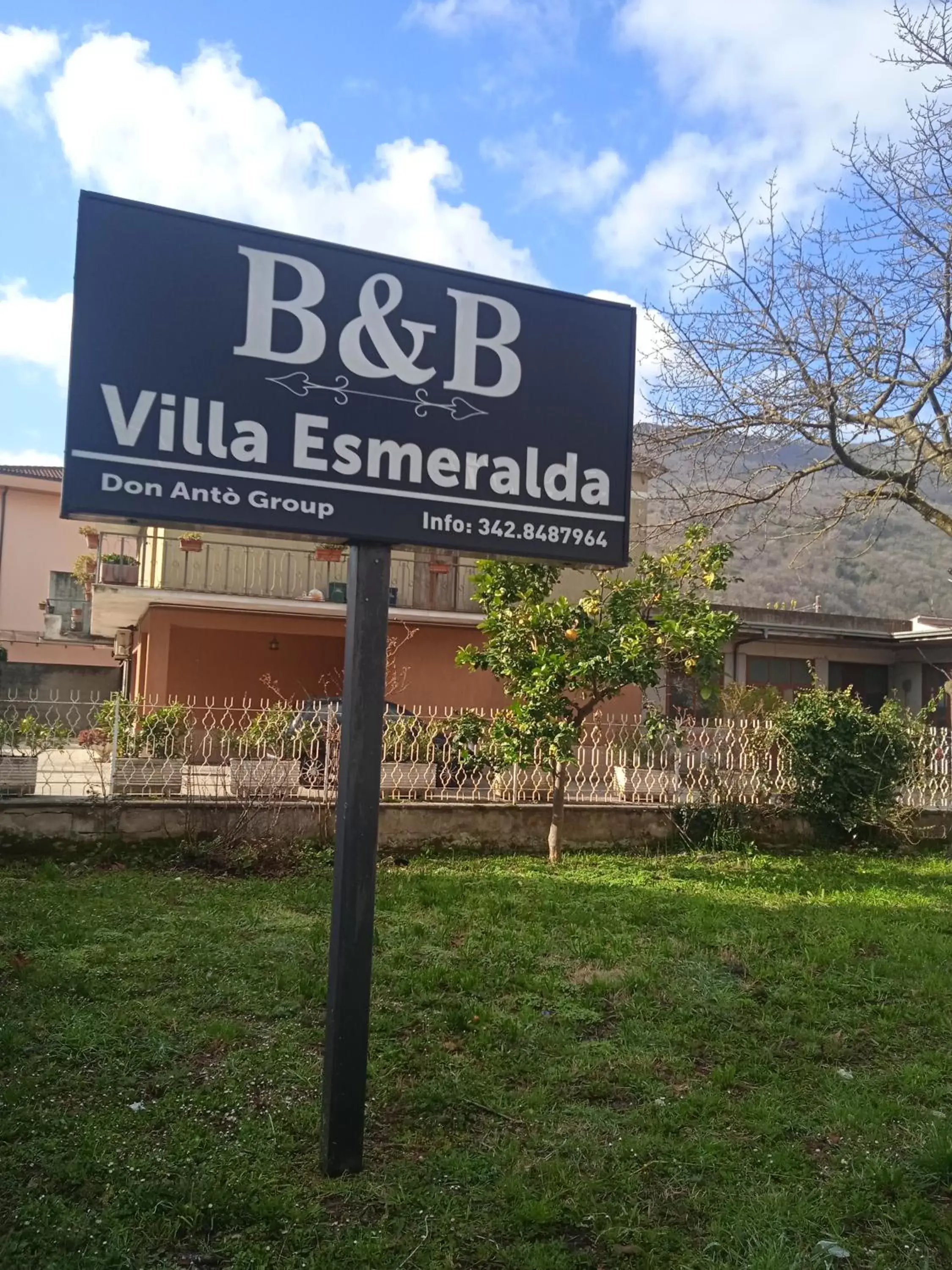 Property Building in VILLA ESMERALDA