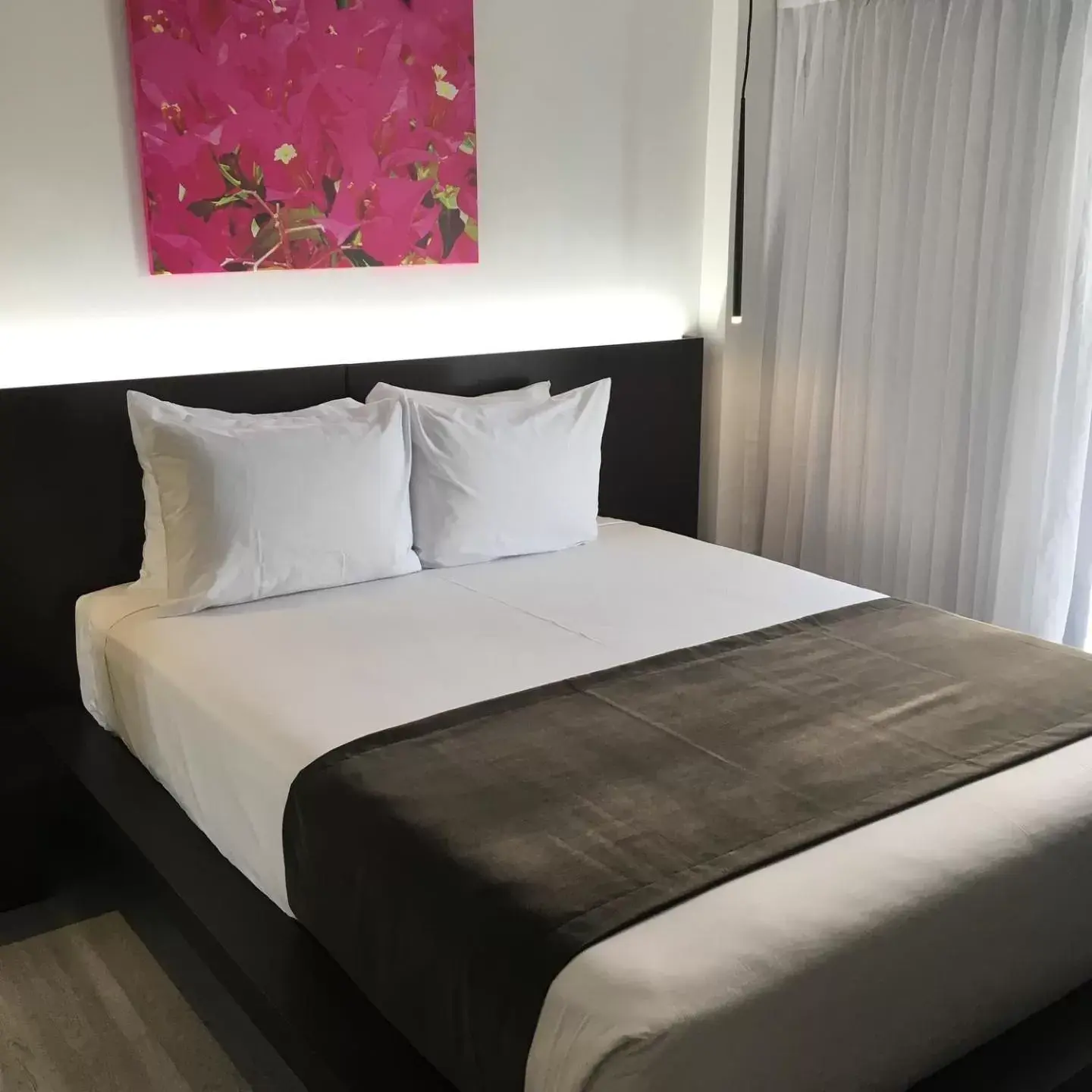 Bed in R Hotel Kingston