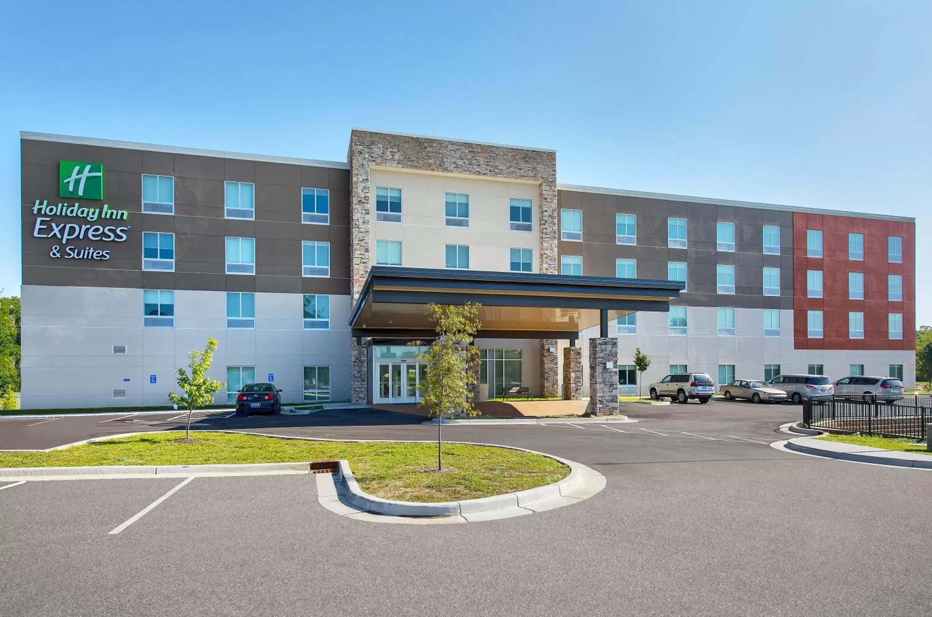 Property Building in Holiday Inn Express & Suites - La Grange, an IHG Hotel