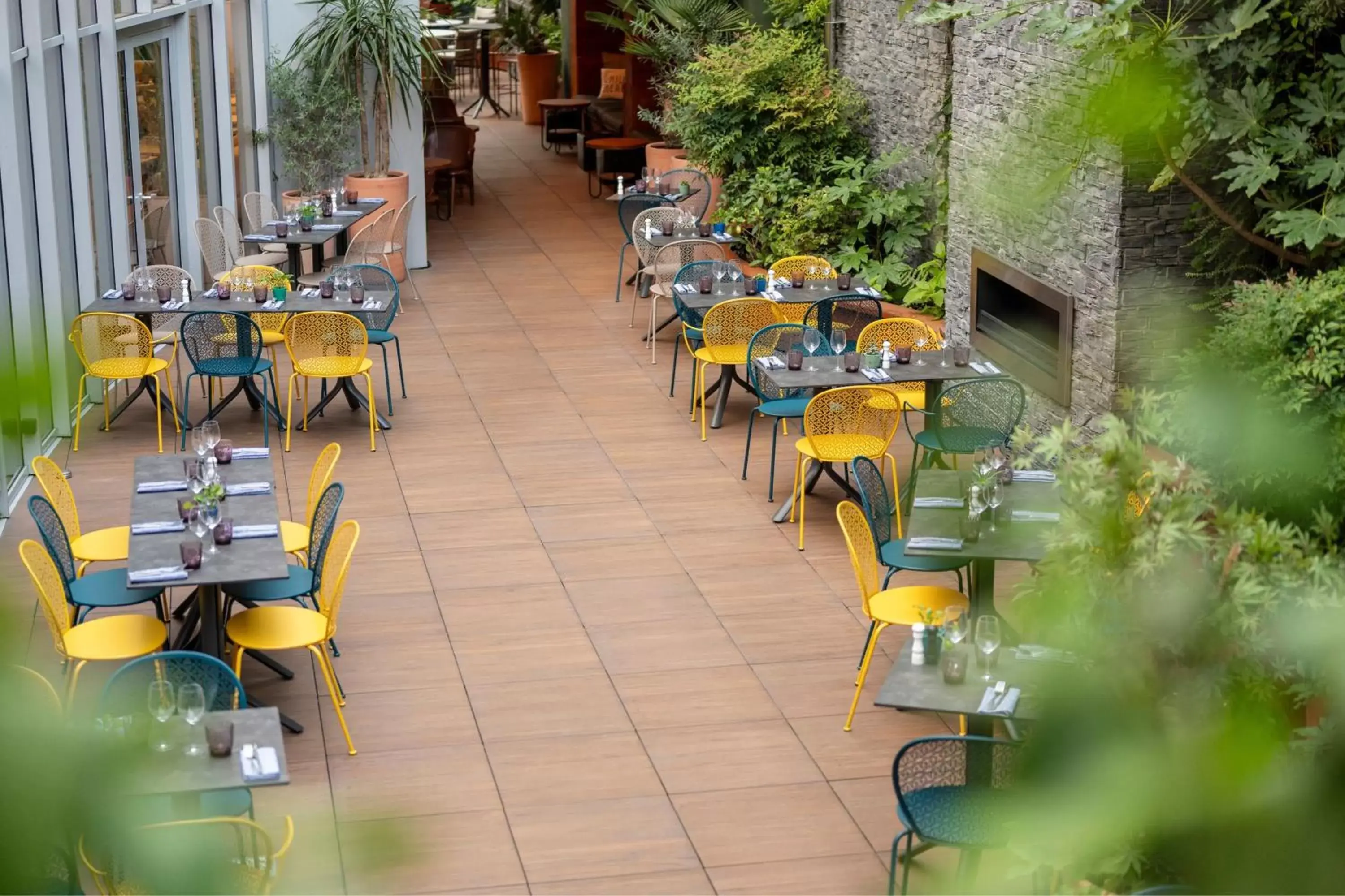 Restaurant/places to eat in Renaissance Paris Republique Hotel & Spa