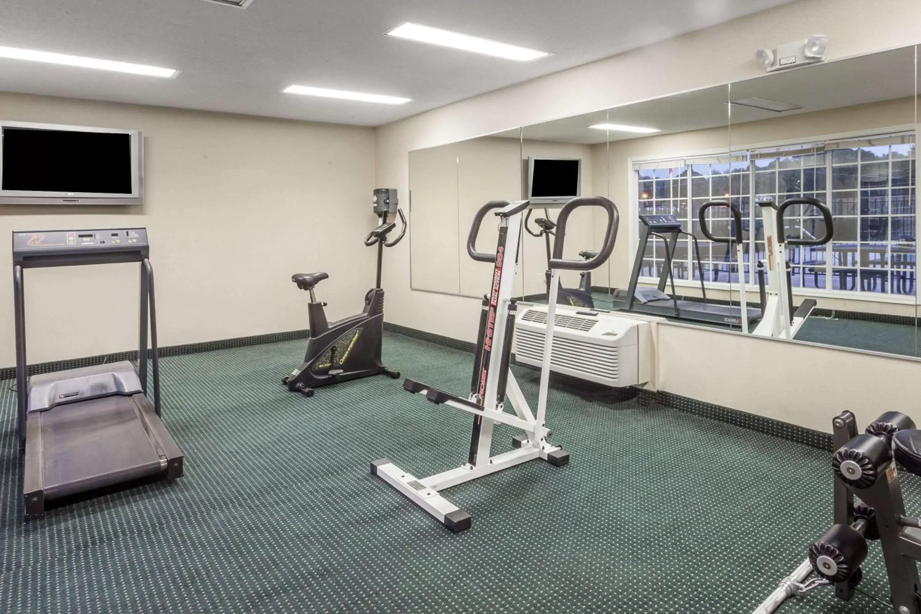 Fitness centre/facilities, Fitness Center/Facilities in Baymont by Wyndham Hickory