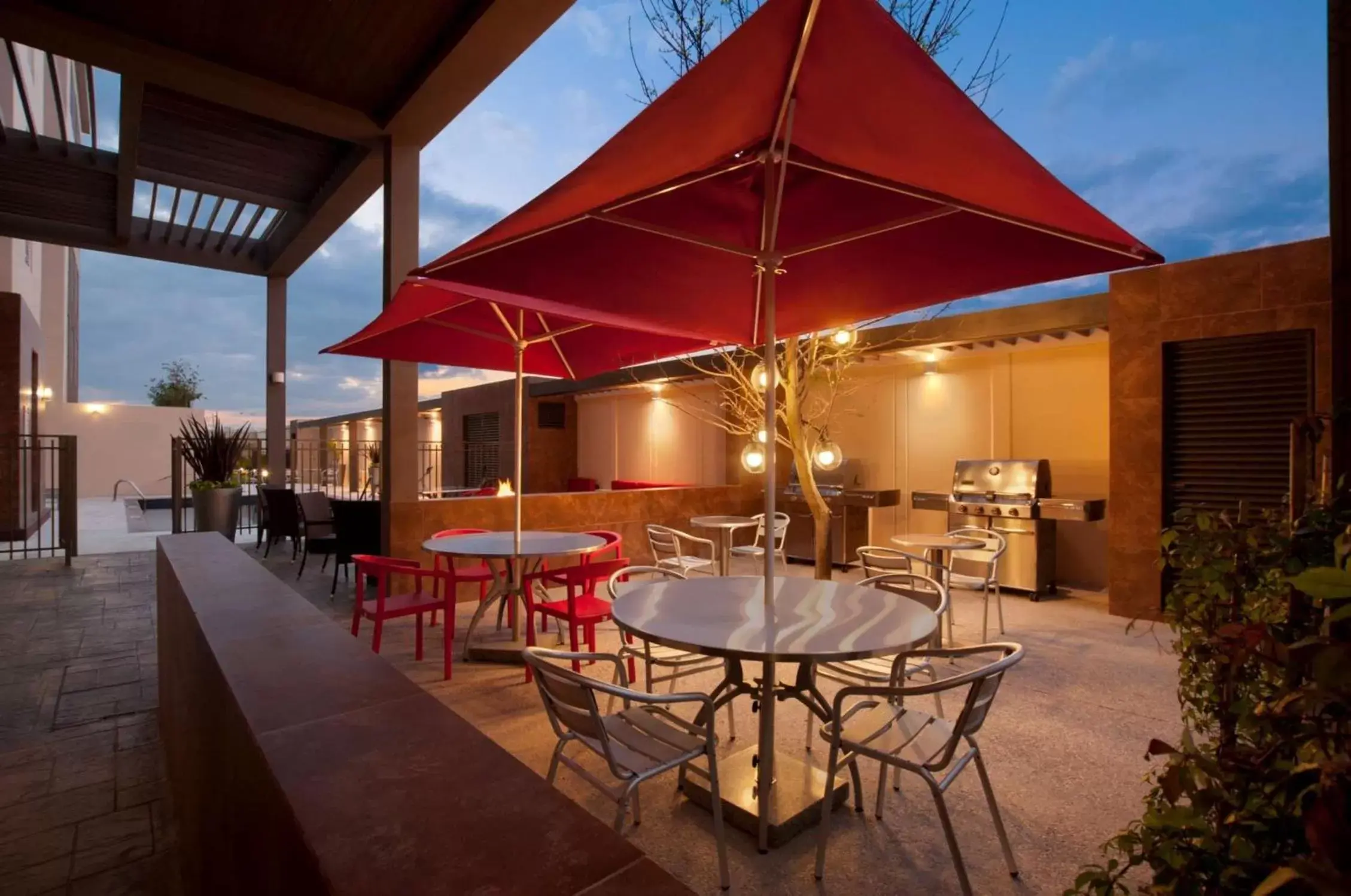 Patio, Restaurant/Places to Eat in Homewood Suites by Hilton Queretaro