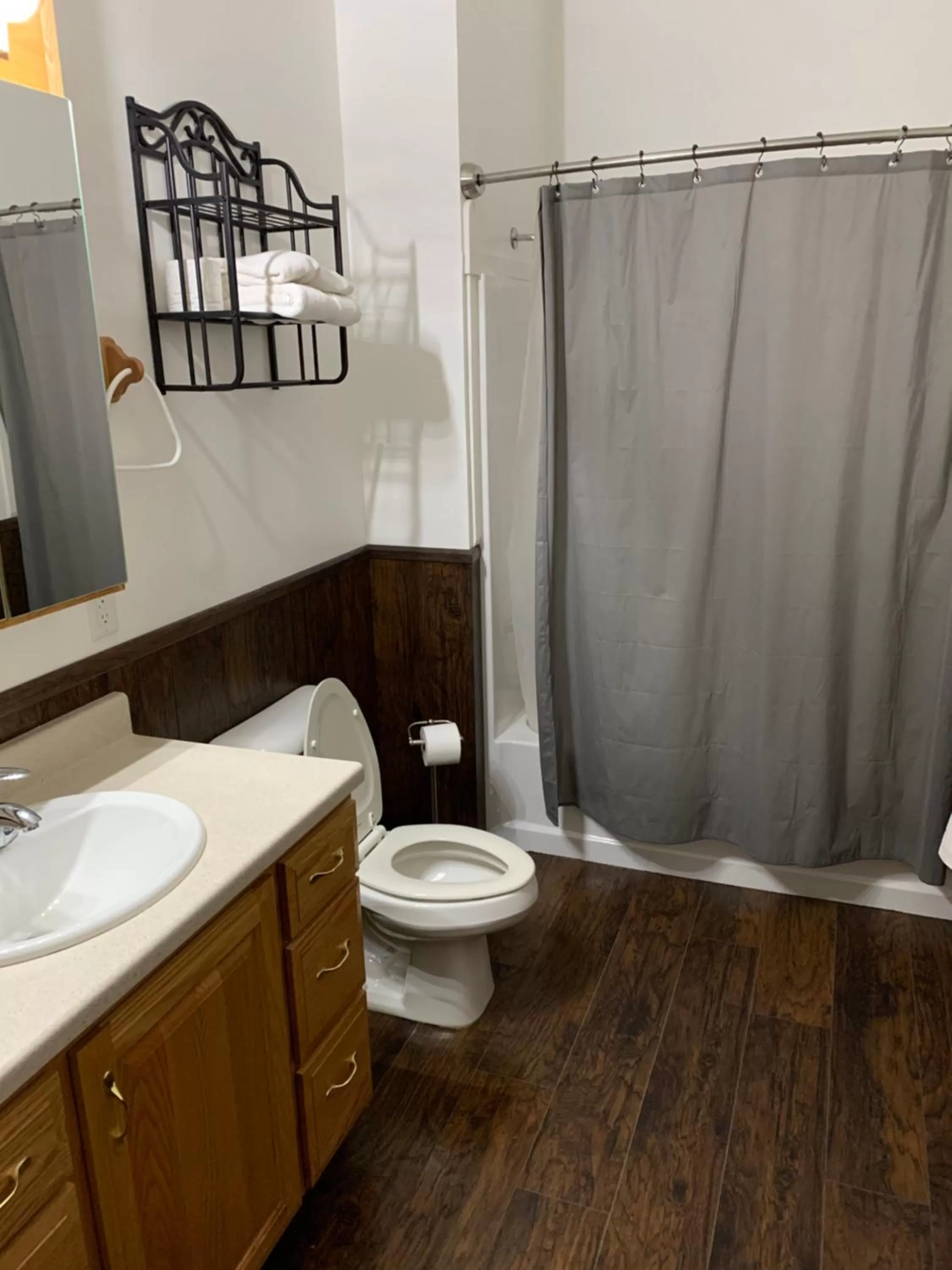 Bathroom in Zion's Most Wanted Hotel