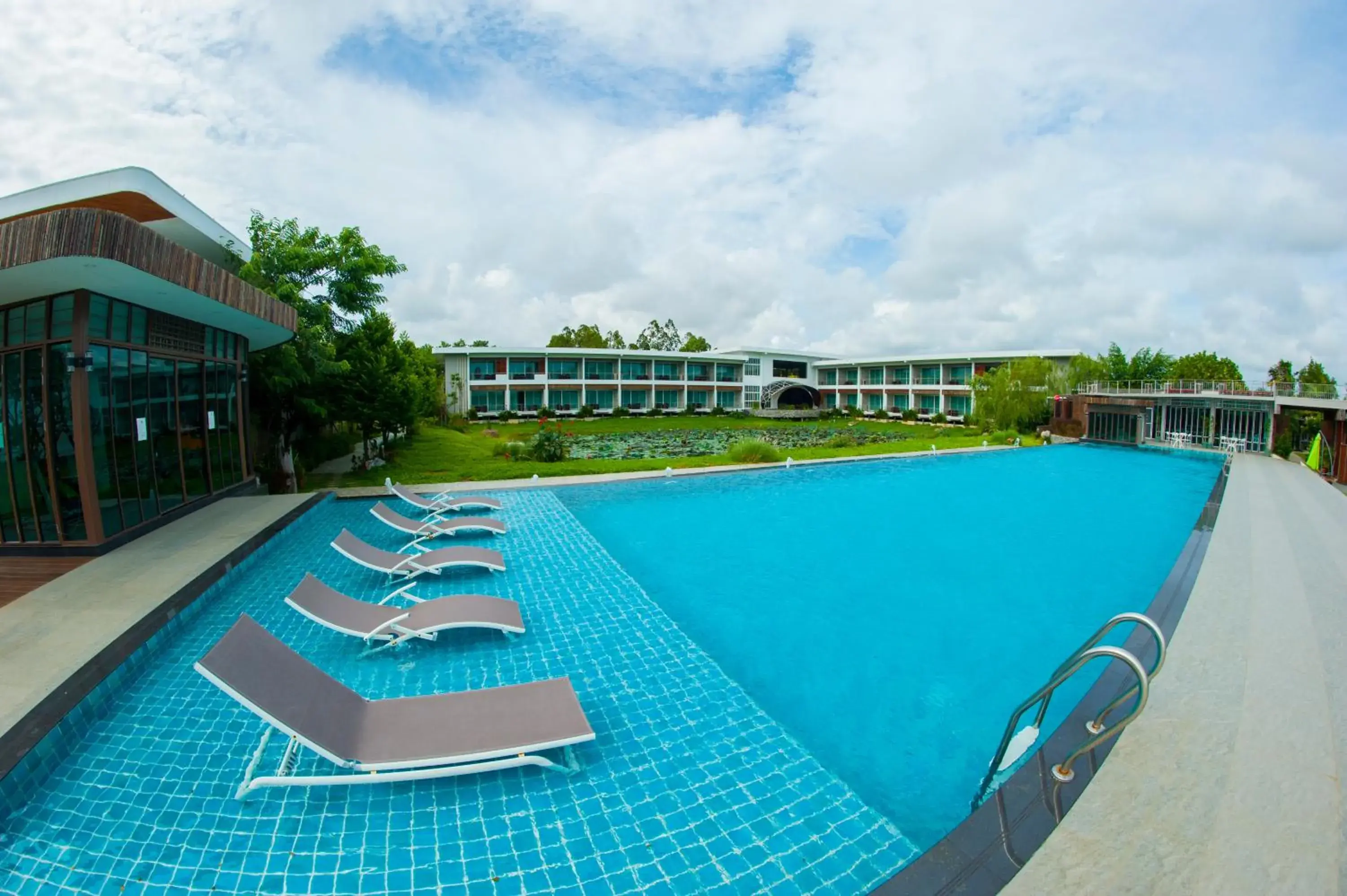 Swimming Pool in Baan Rim Ao