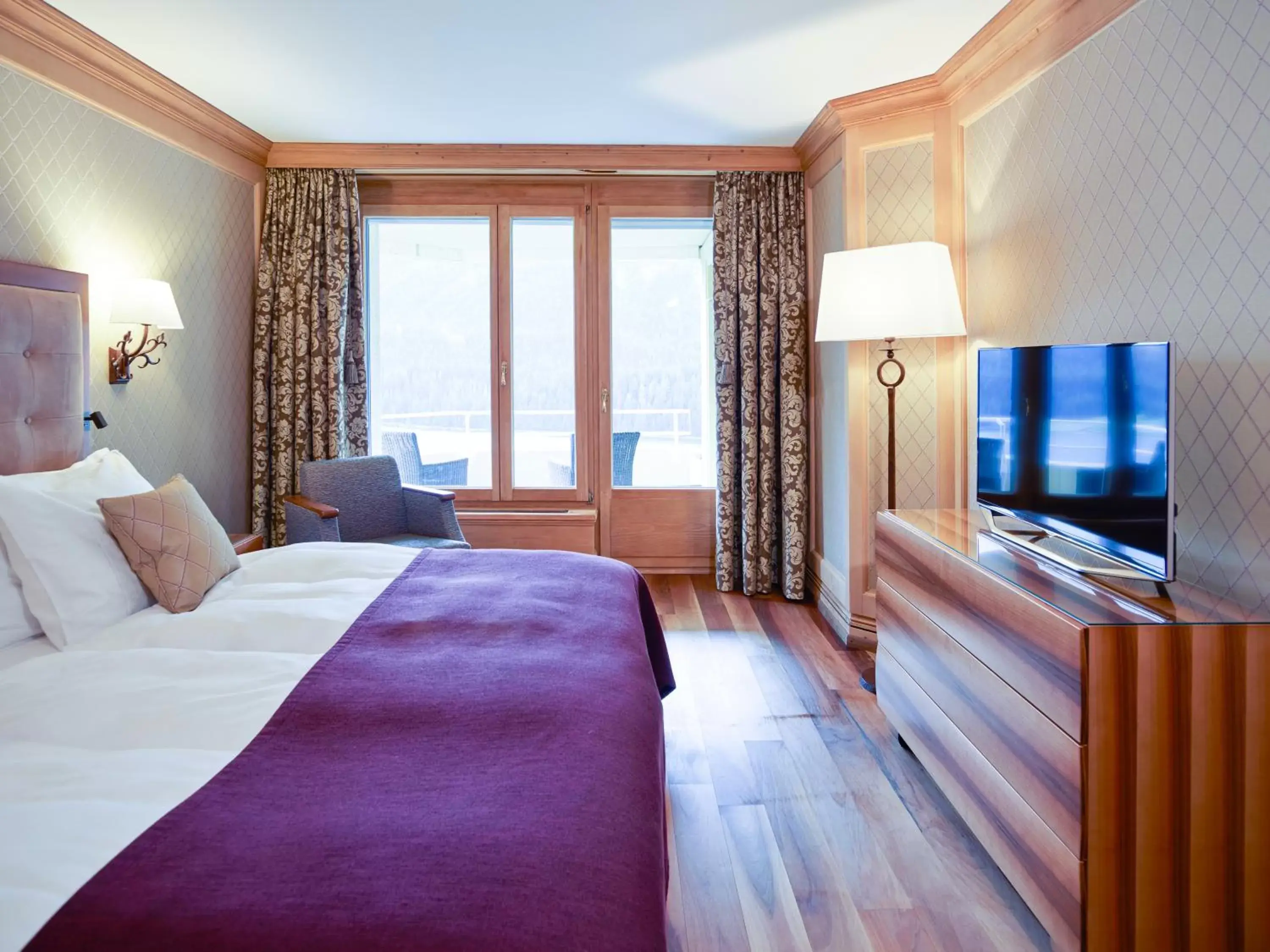 Bed in Kulm Hotel St. Moritz