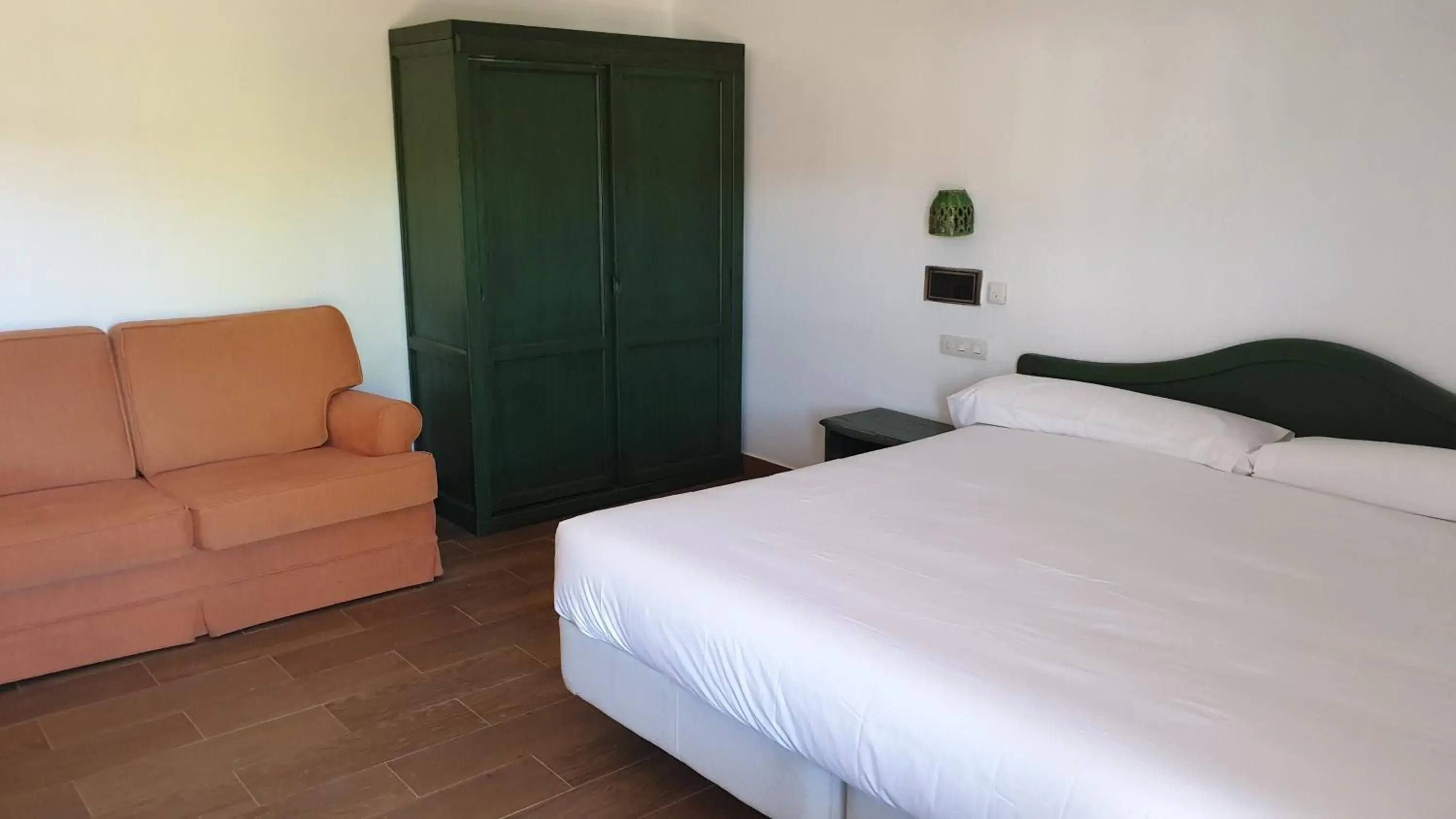 Bed in Sabiñanigo Camp & Hotel