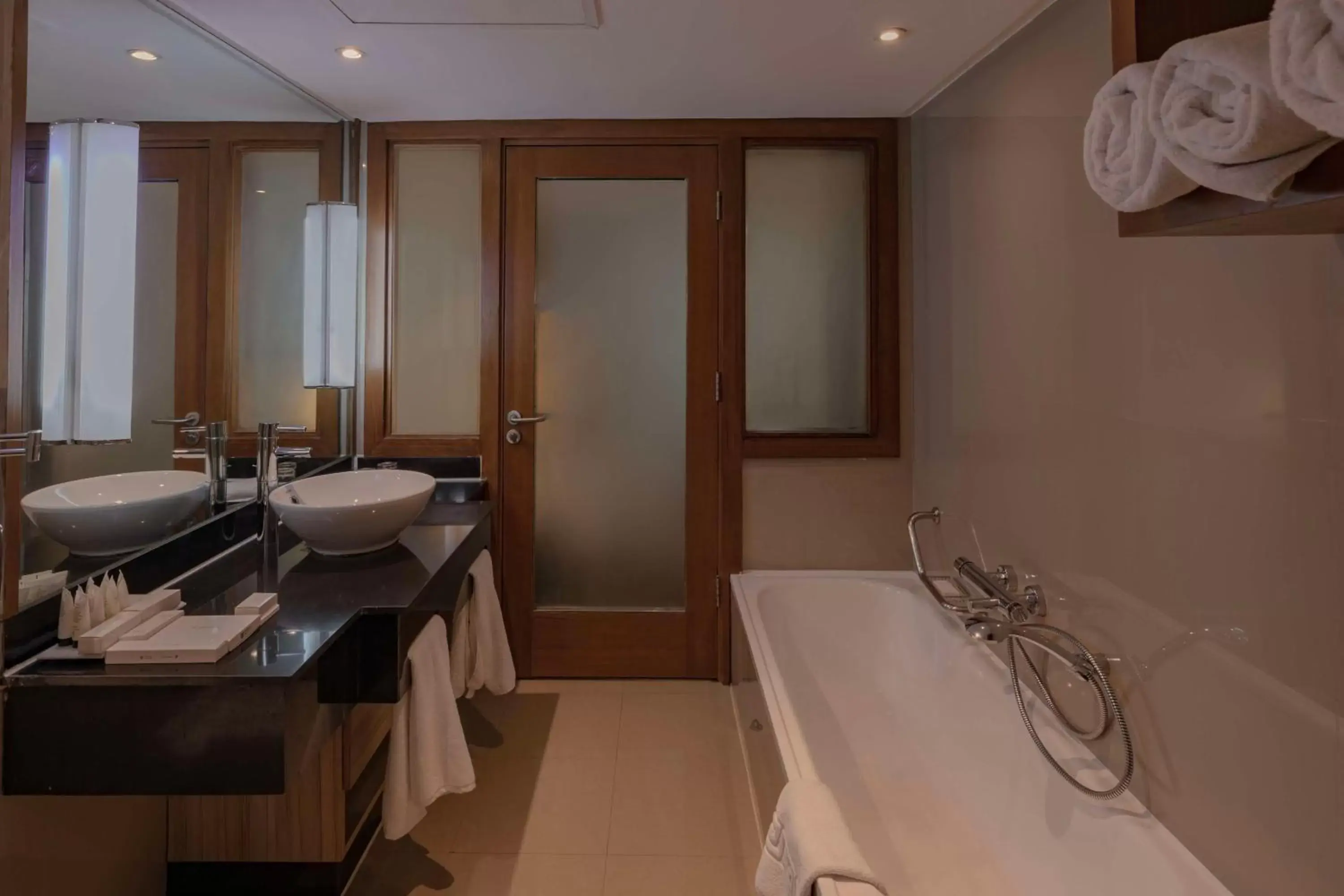 Bathroom in Radisson Blu Hotel, Cairo Heliopolis