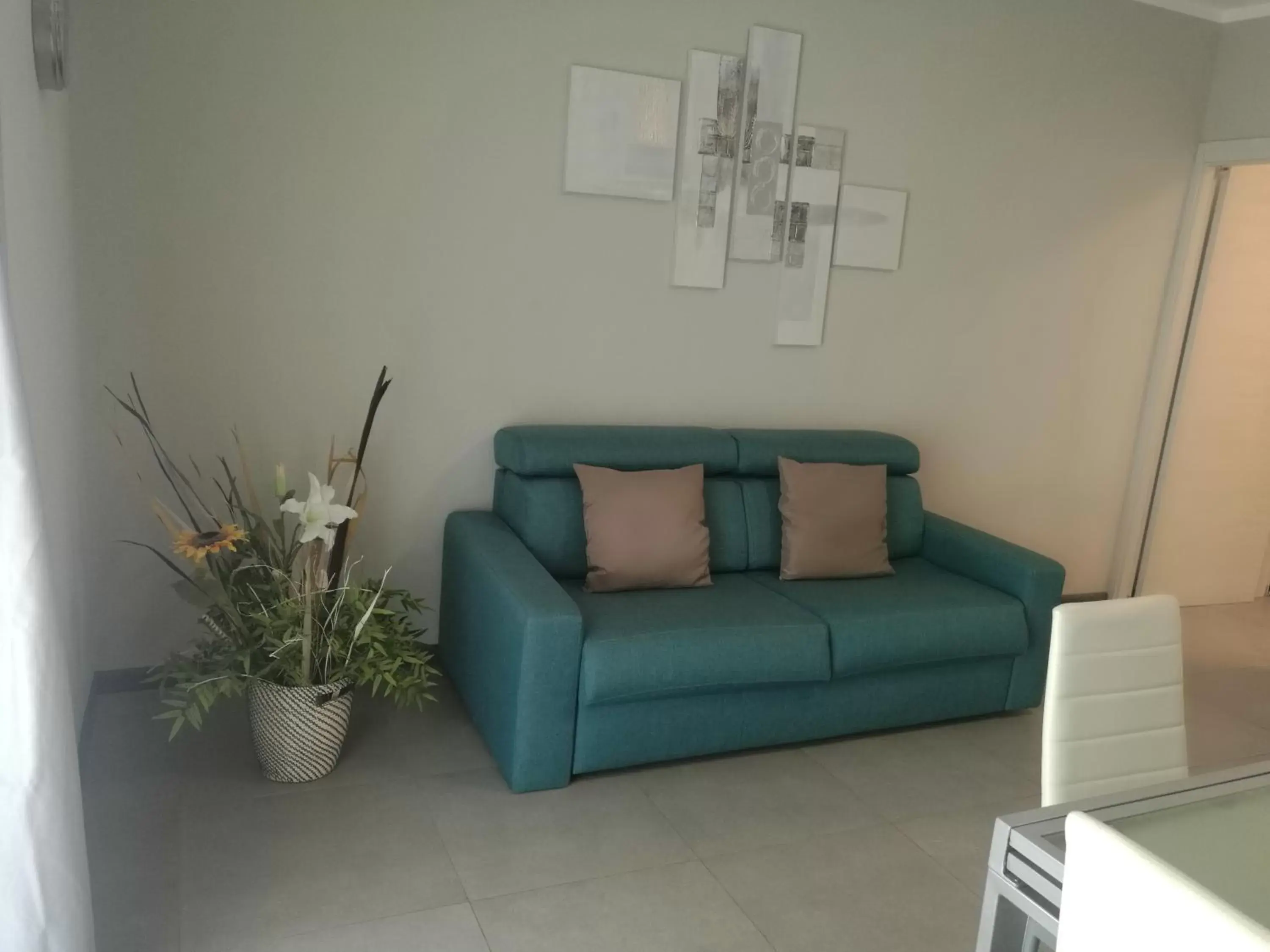 Living room, Seating Area in Lingotto Residence