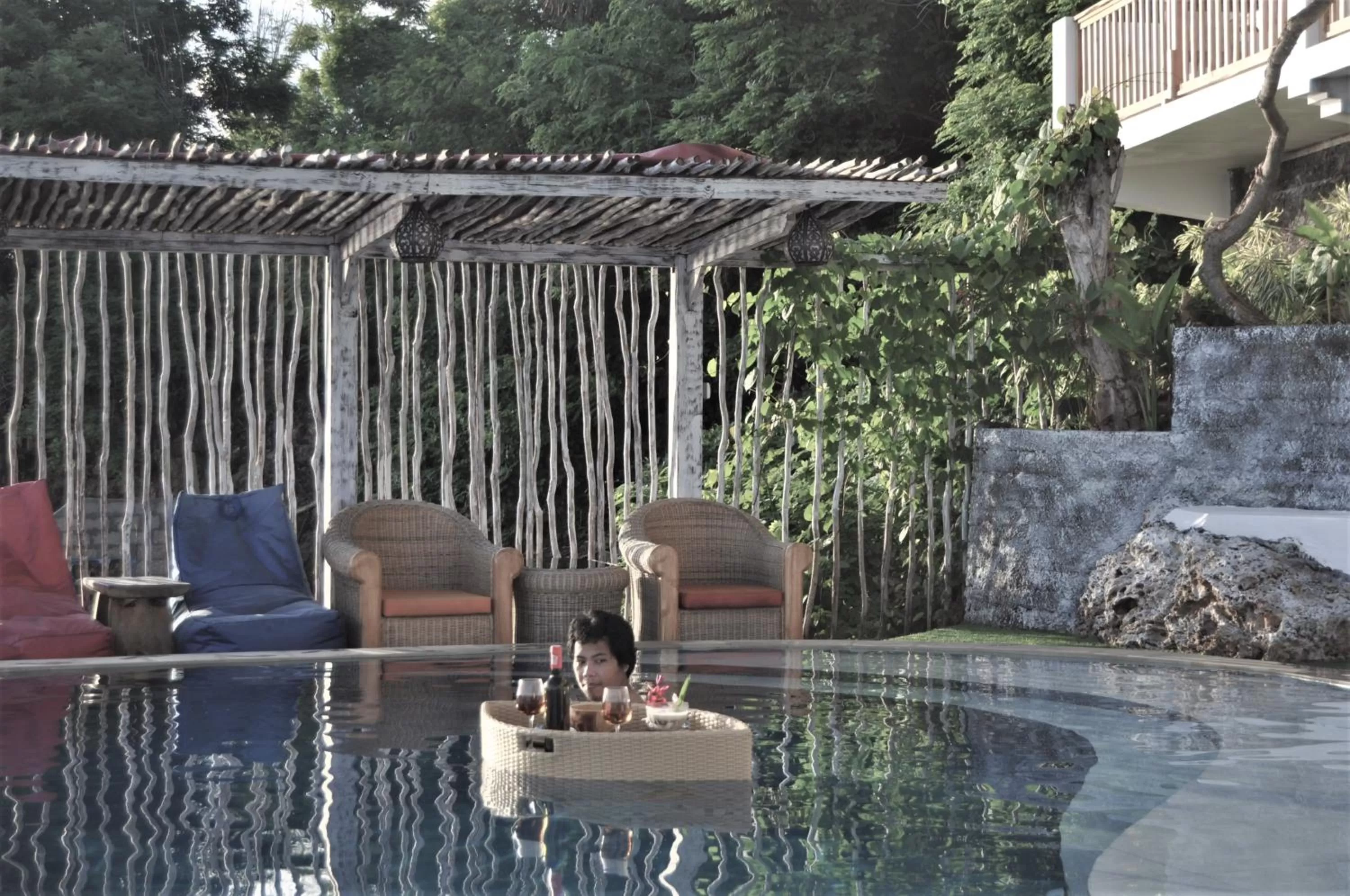 Restaurant/places to eat in SUITE OCEAN BLUE