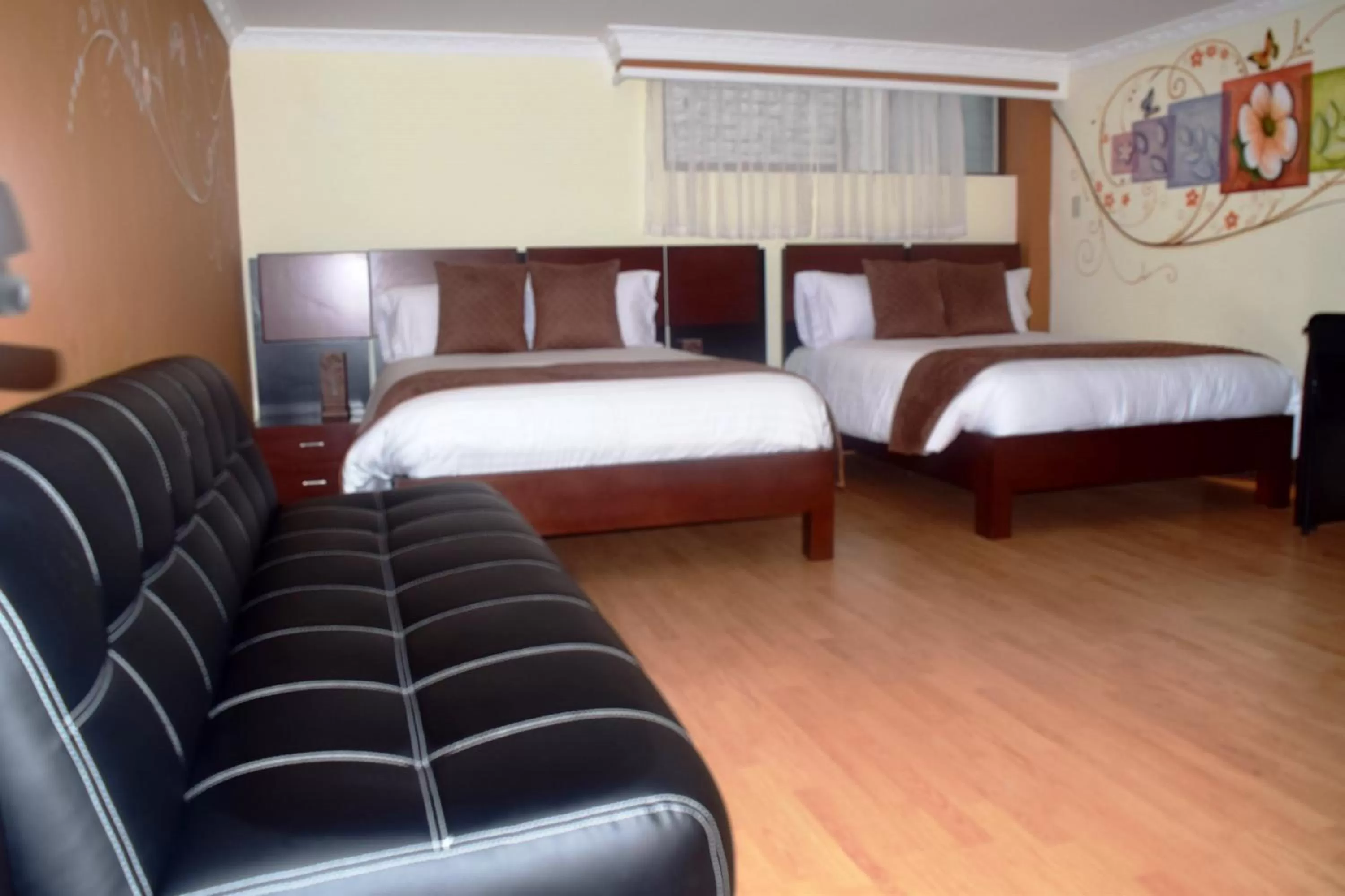 Bedroom, Bed in La Kapital Hotel