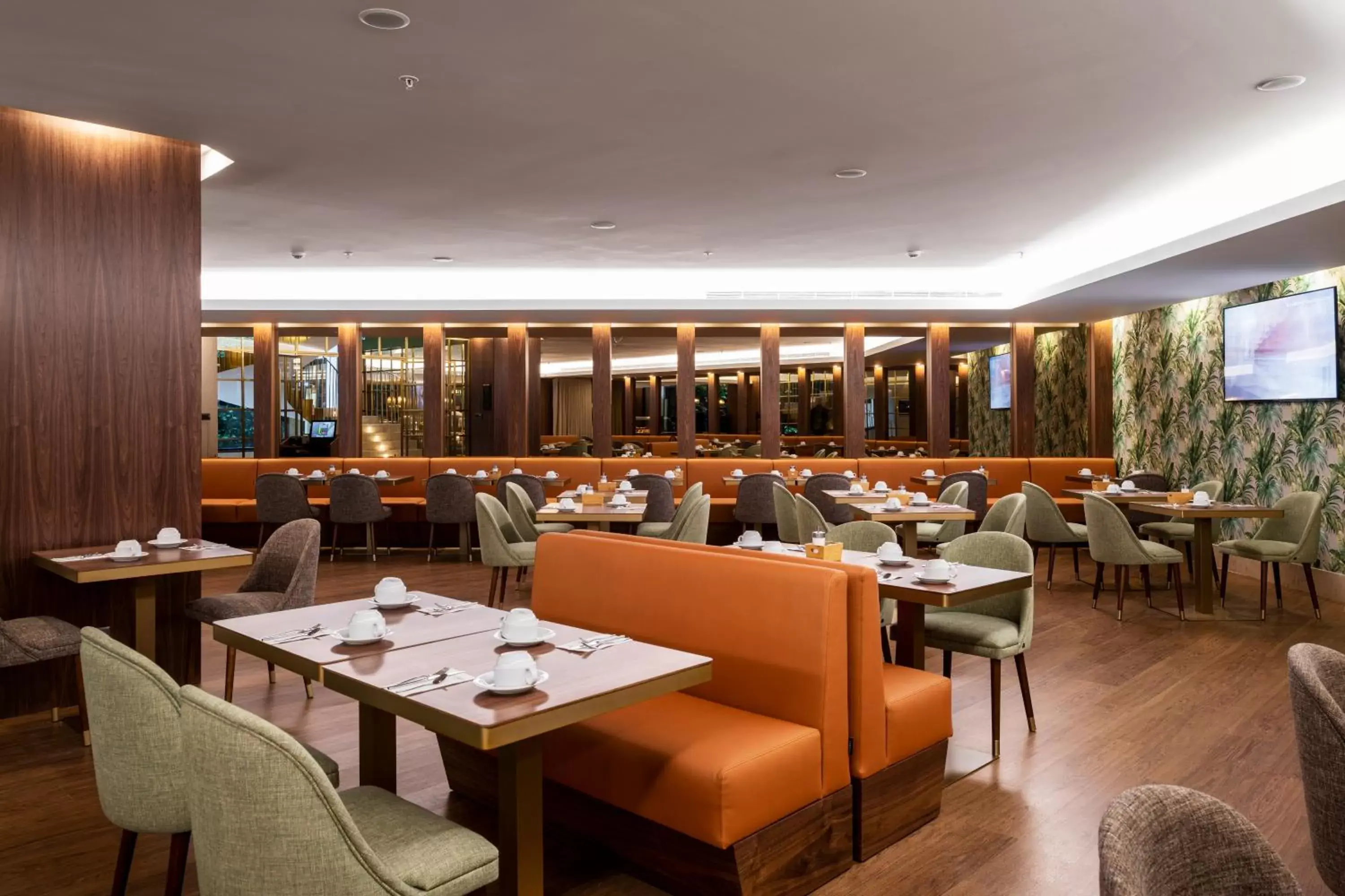 Breakfast, Restaurant/Places to Eat in TURIM Oporto Hotel