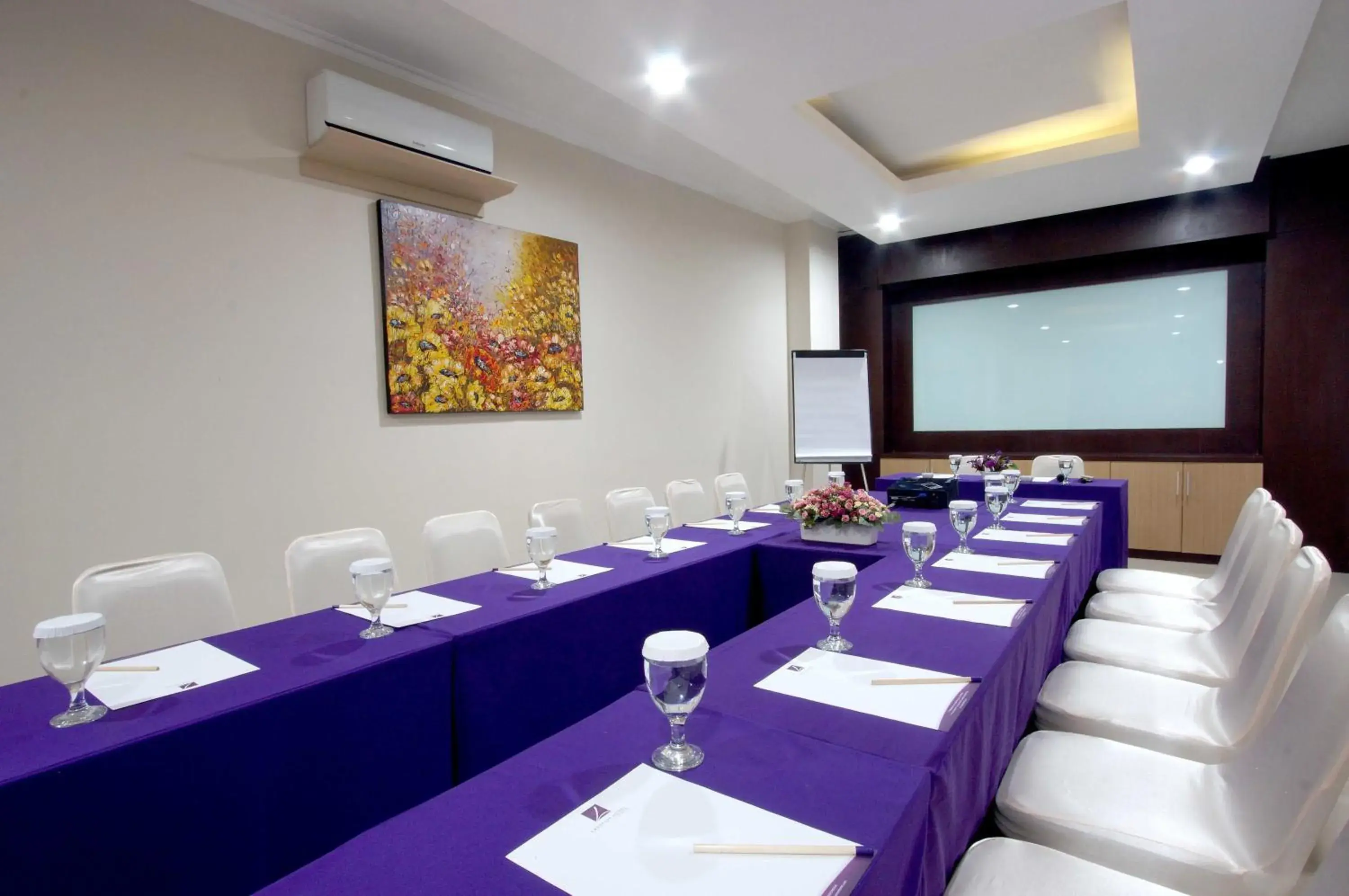 Meeting/conference room in Laxston Hotel