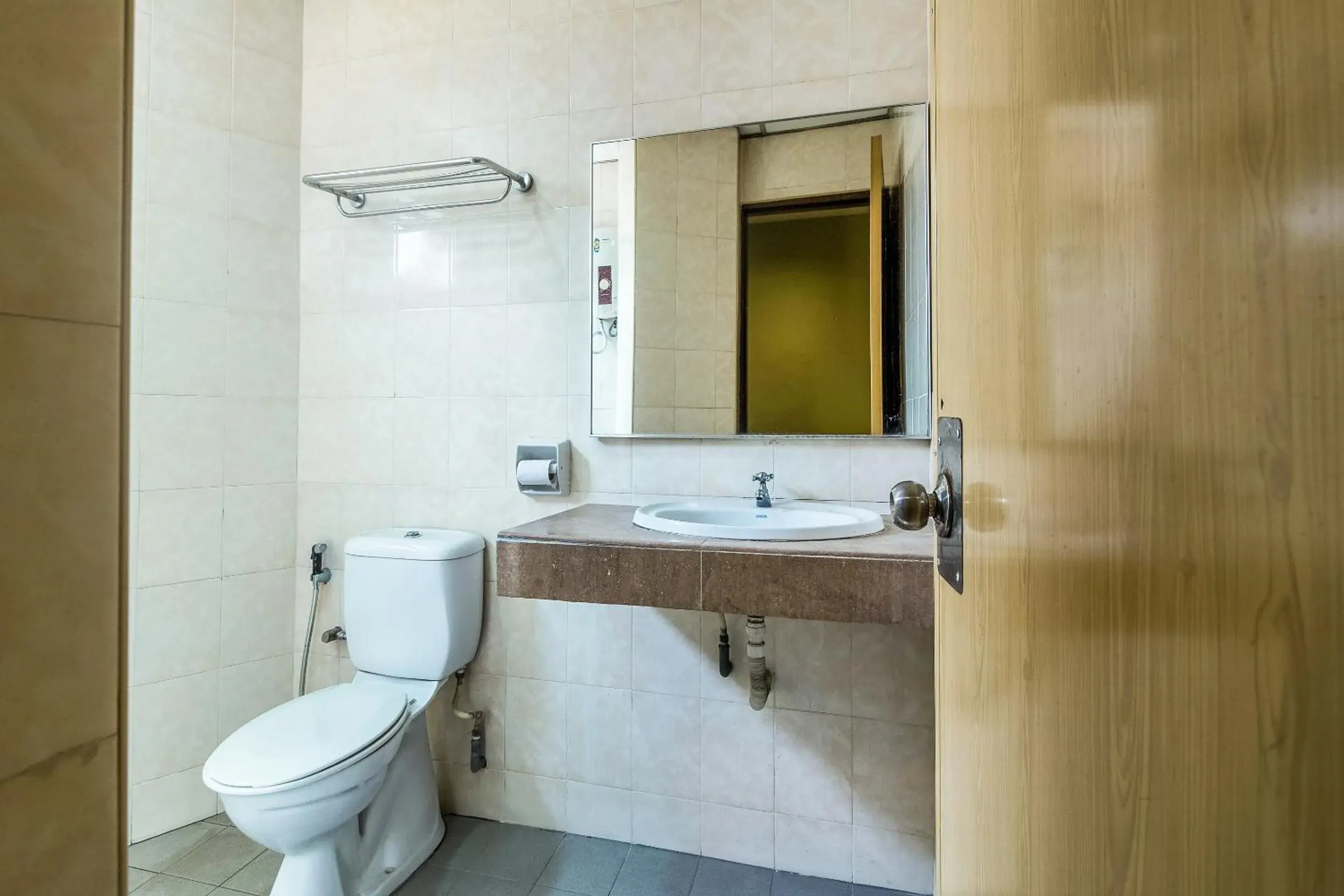 Bathroom in Super OYO 828 Comfort Hotel Shah Alam