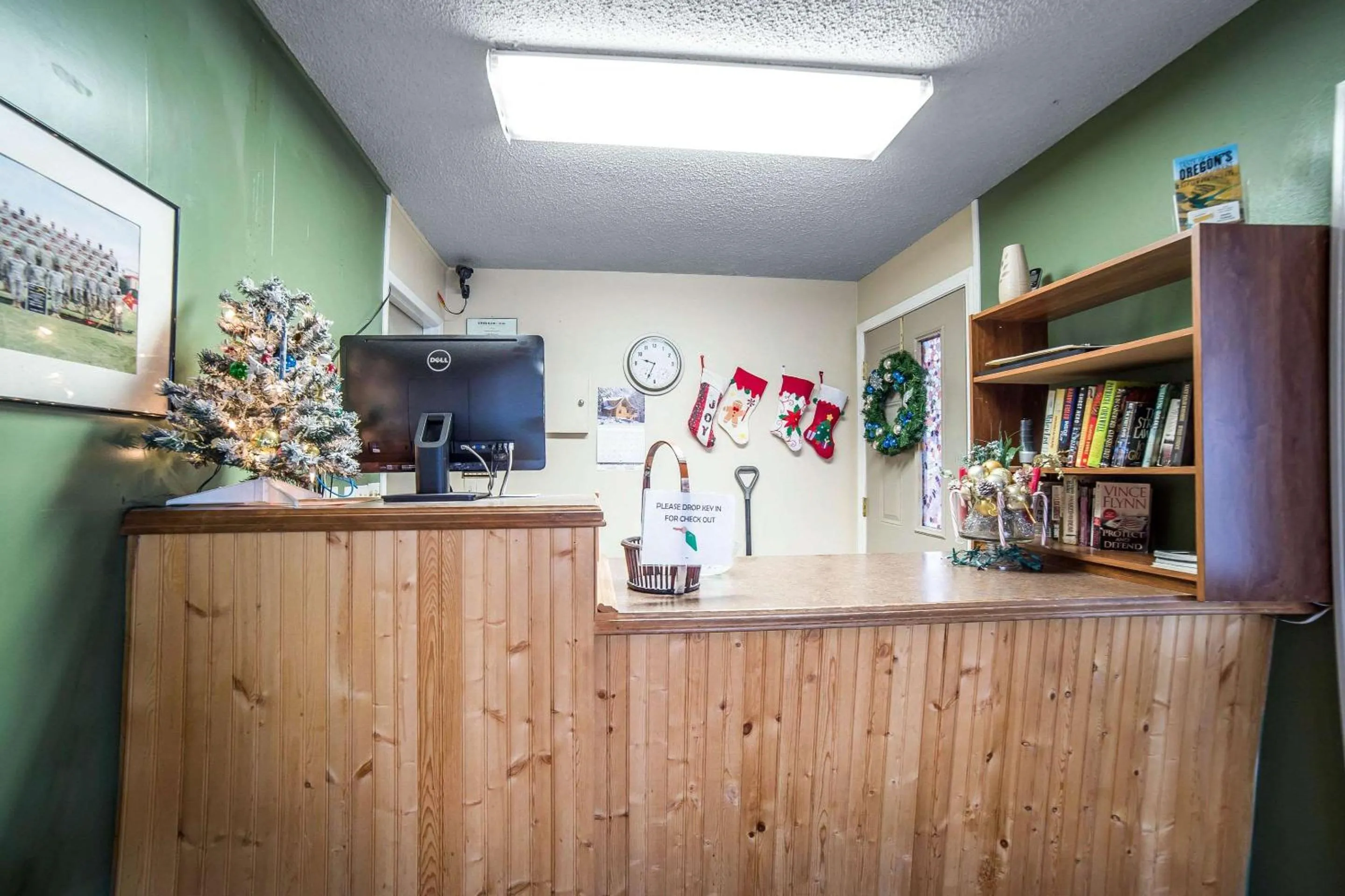 Lobby or reception in Rodeway Inn