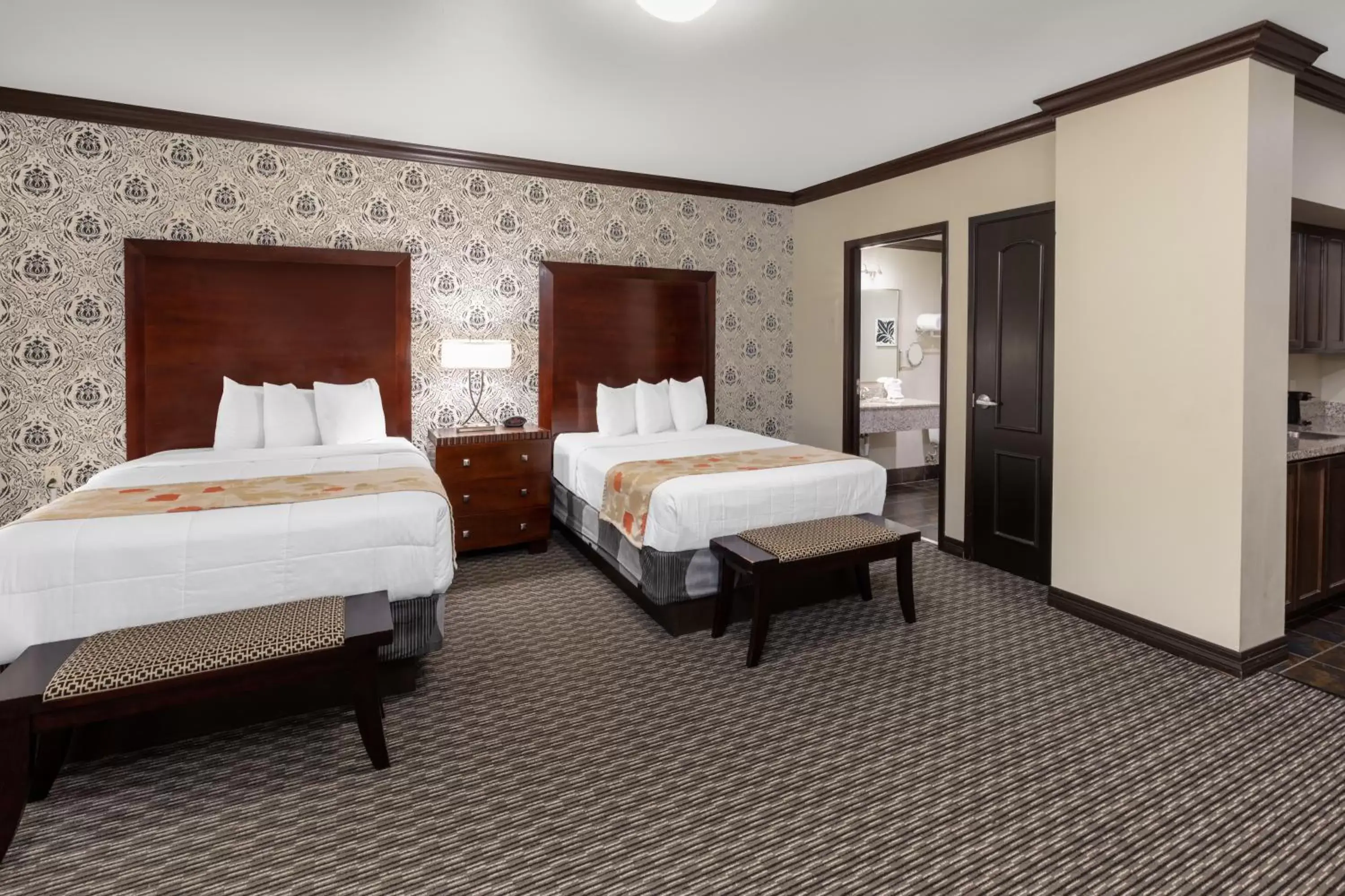 Bed in Hawthorn Suites by Wyndham Lubbock