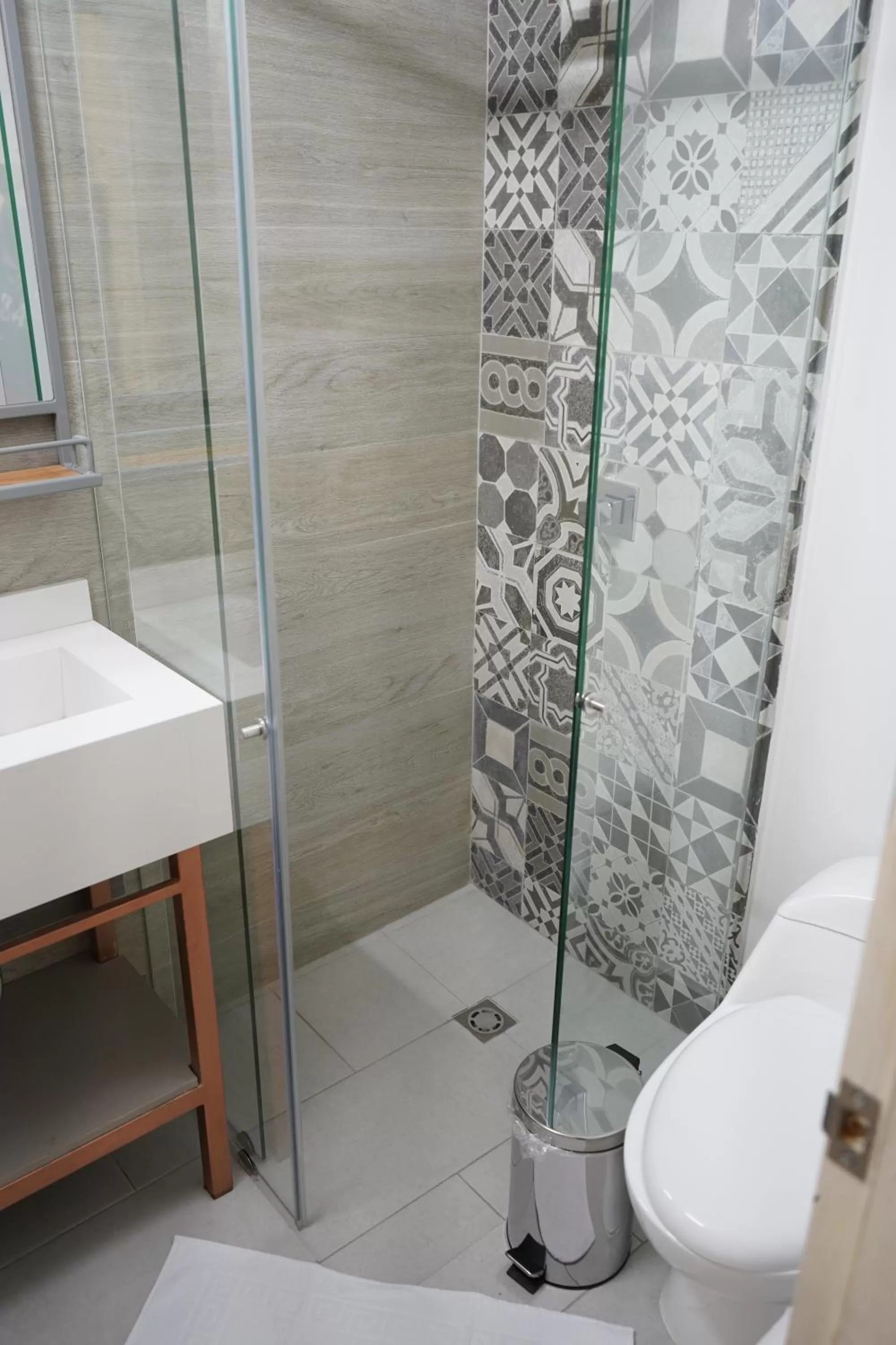 Shower in Zentrico Boutique