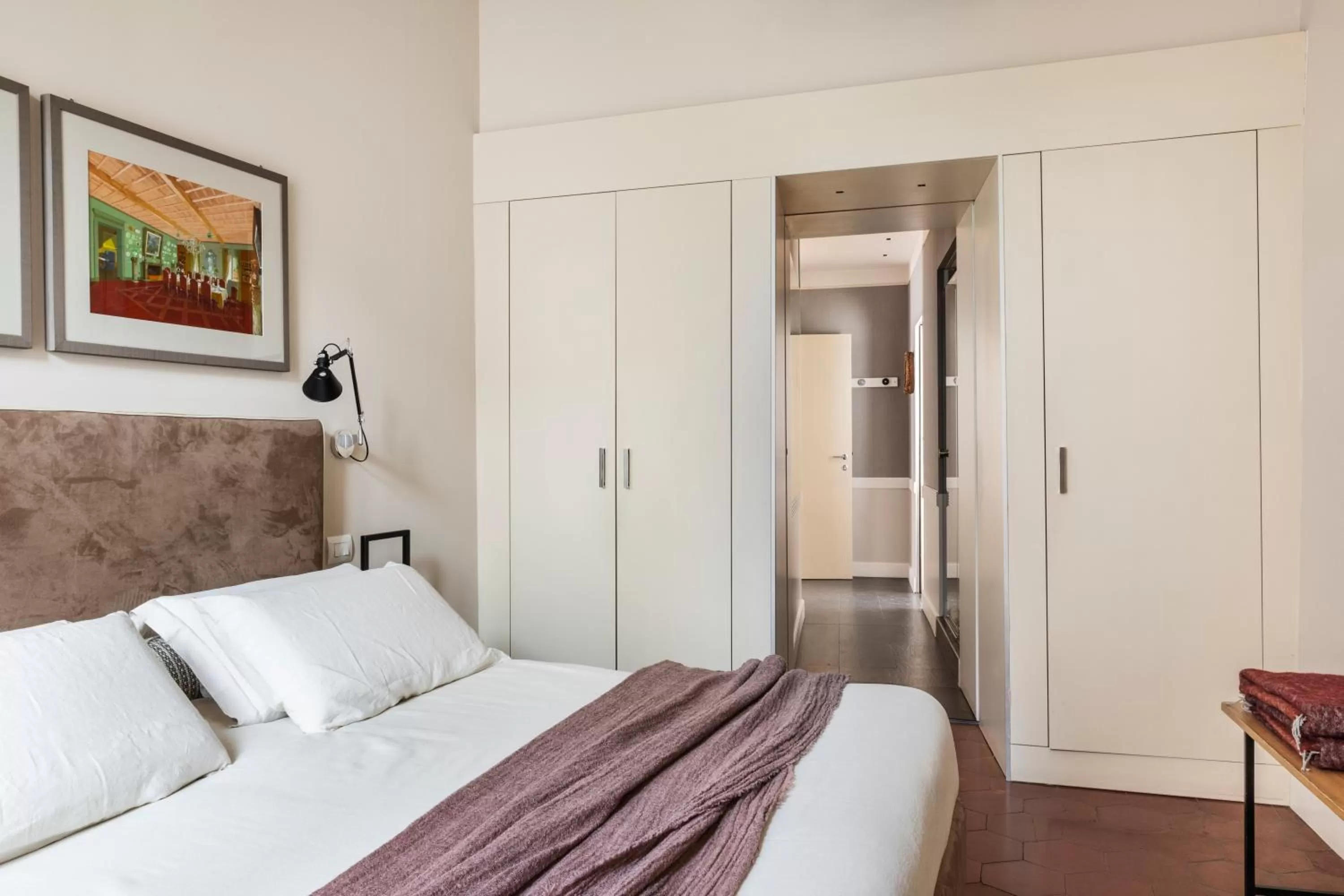 Photo of the whole room, Bed in MyNavona