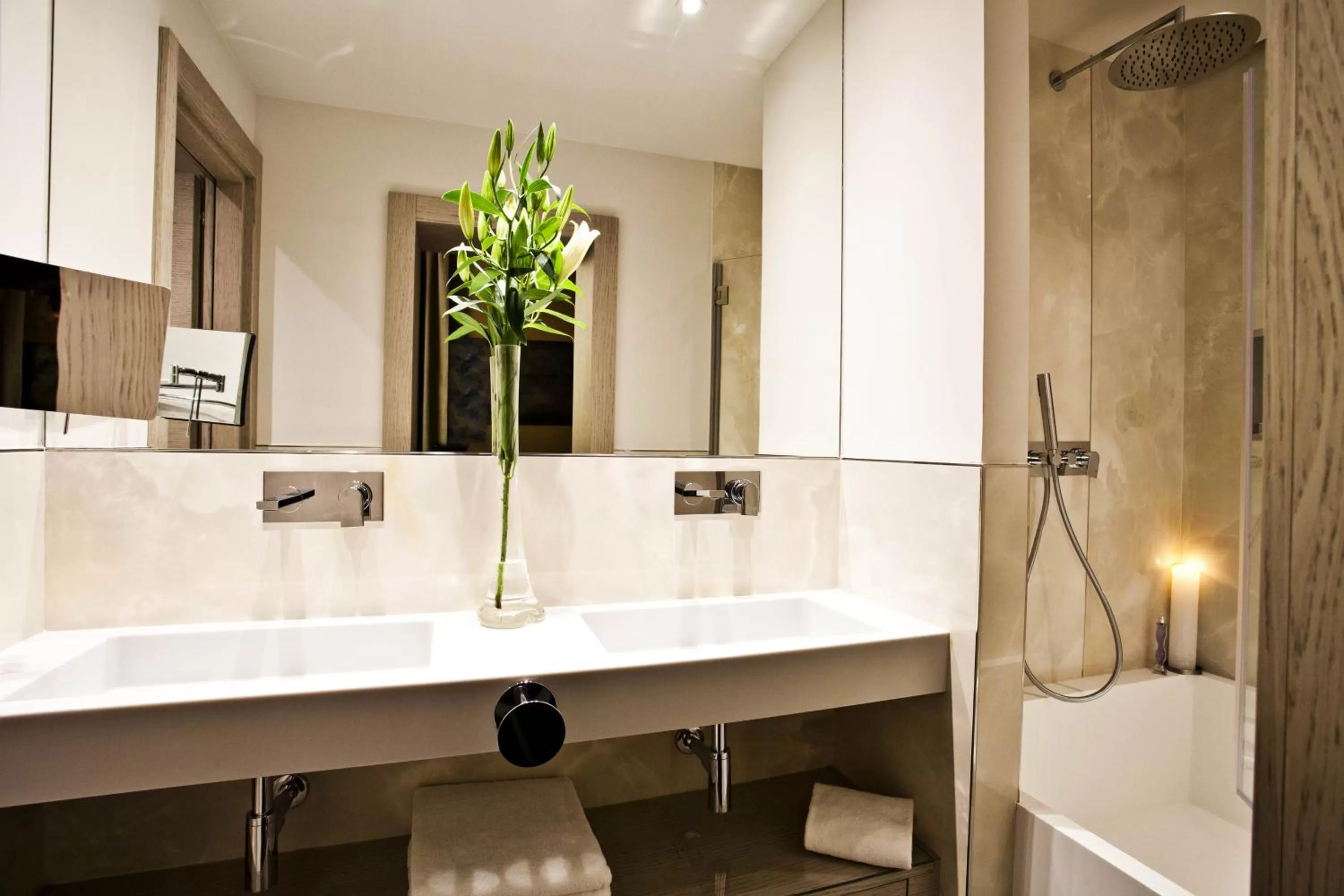 Shower in Hotel Valadier