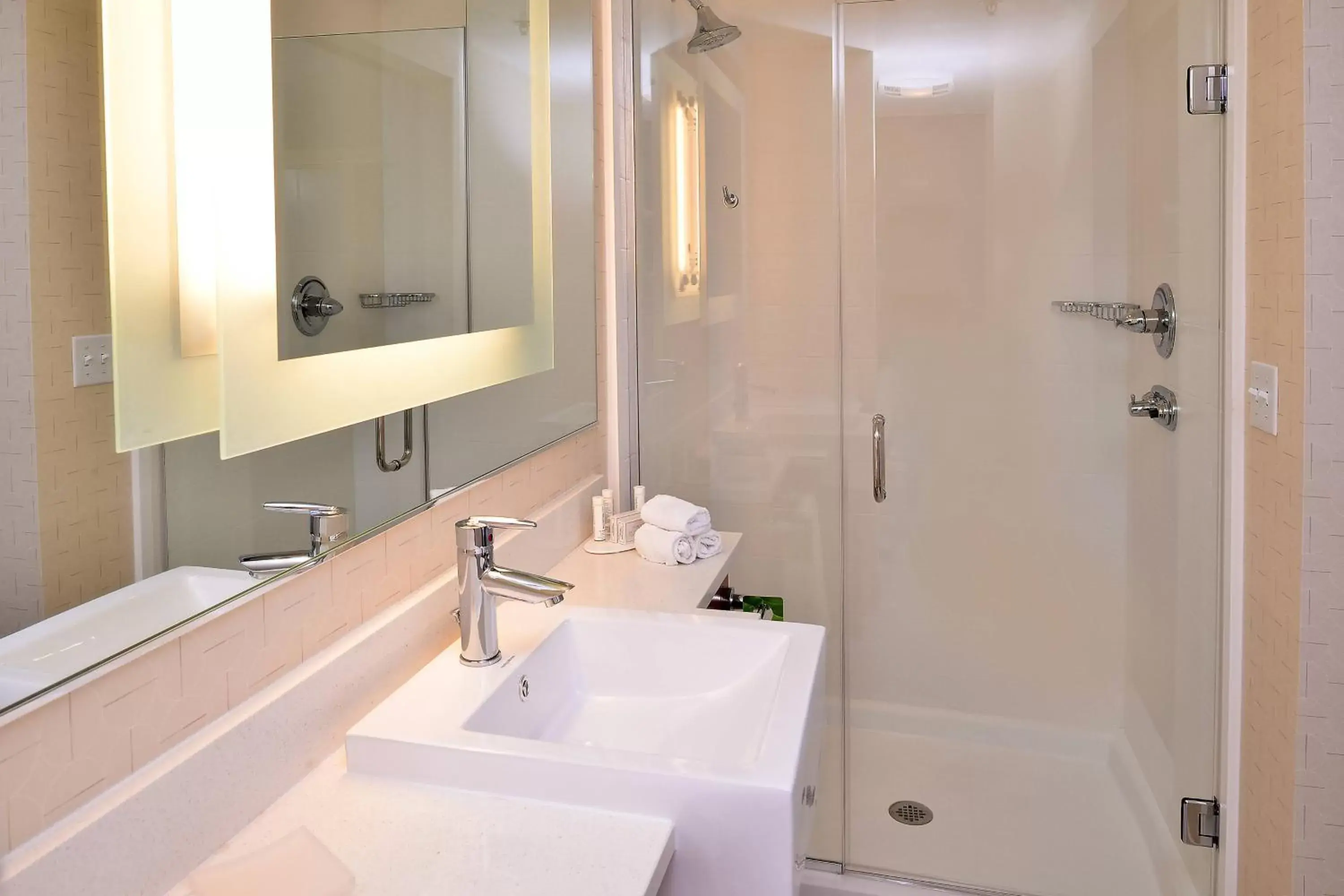 Bathroom in SpringHill Suites by Marriott Voorhees Mt. Laurel/Cherry Hill