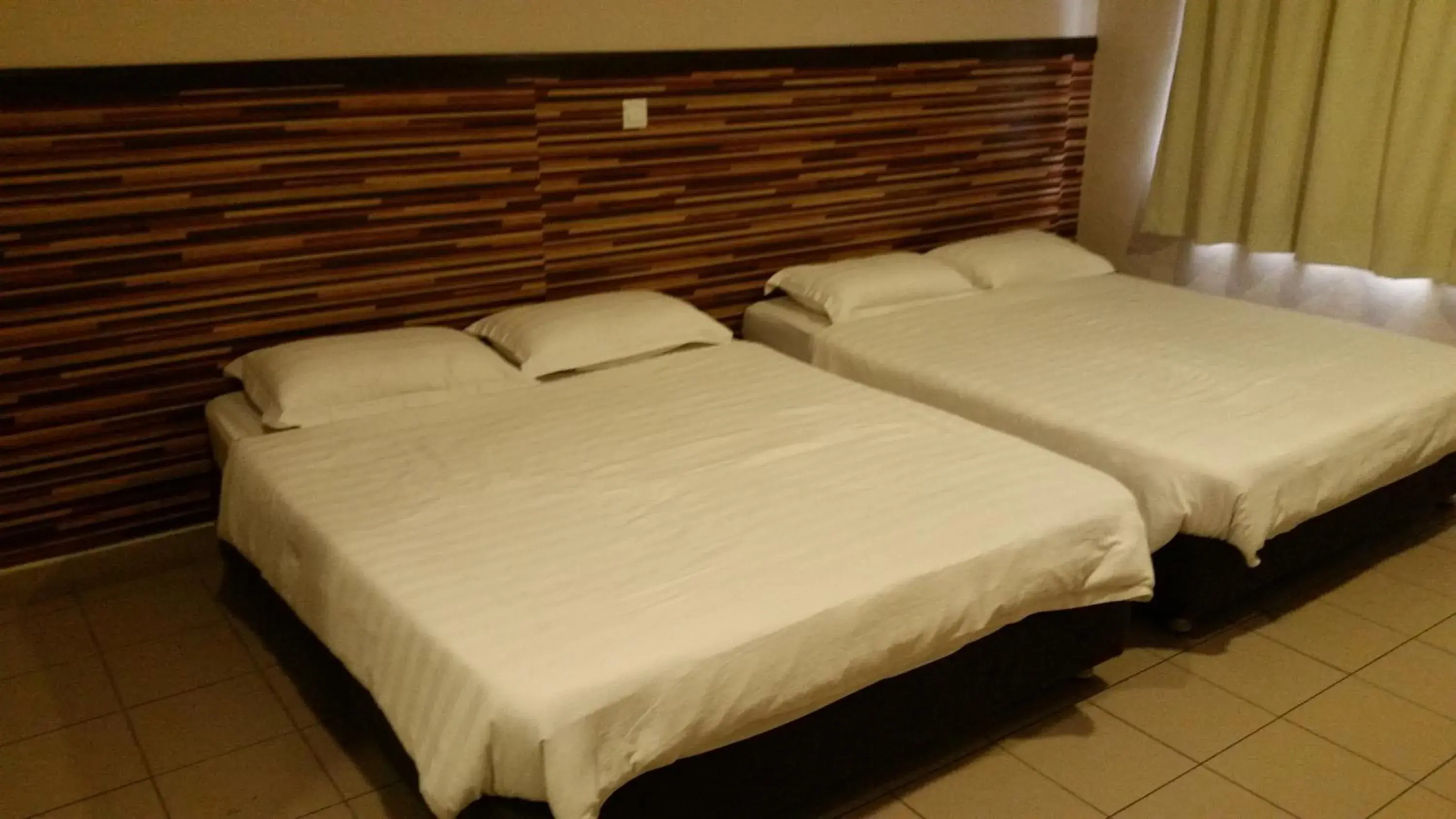 Room Photo in Iskandar Hotel