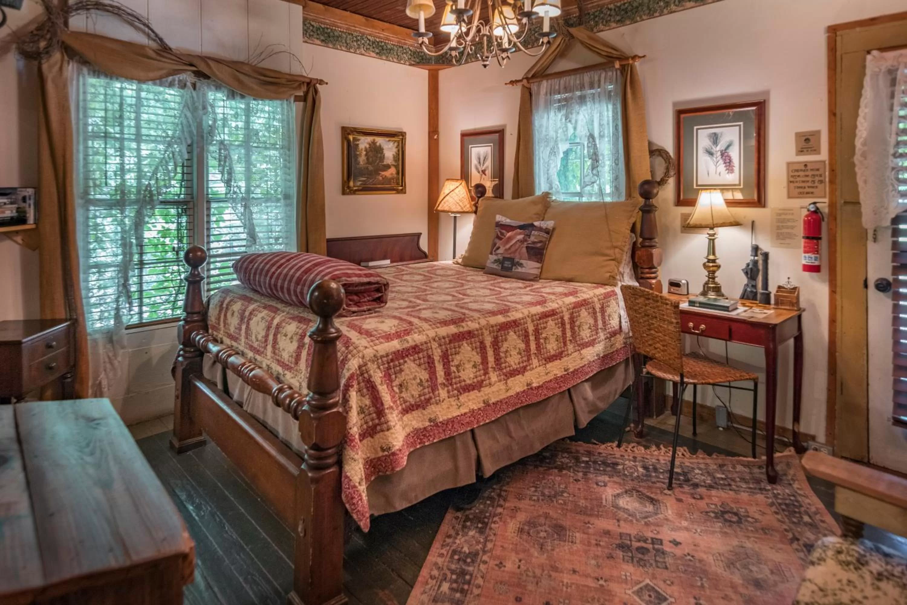 Bed in Country Woods Inn