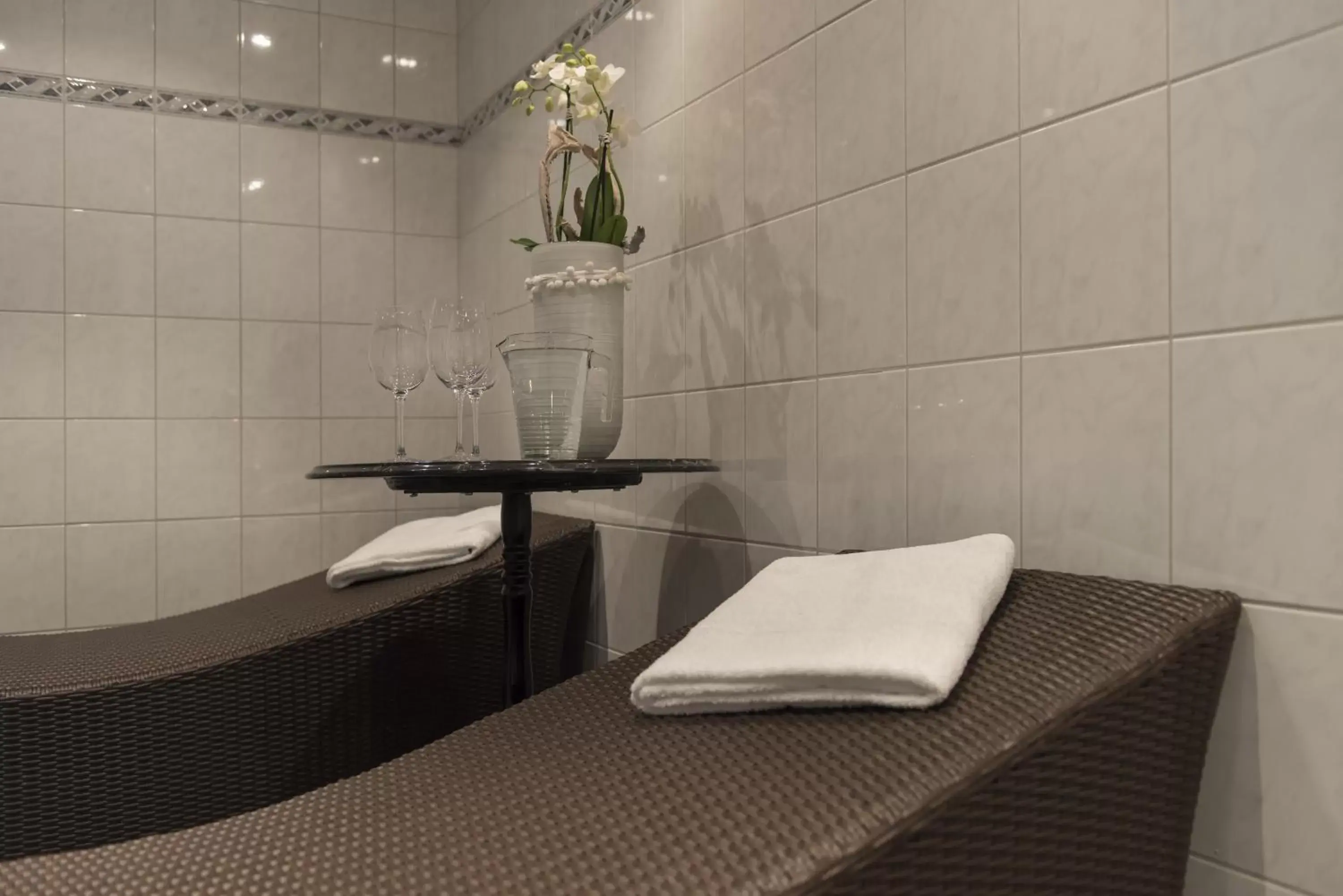 Sauna, Bathroom in Hotel des Alpes
