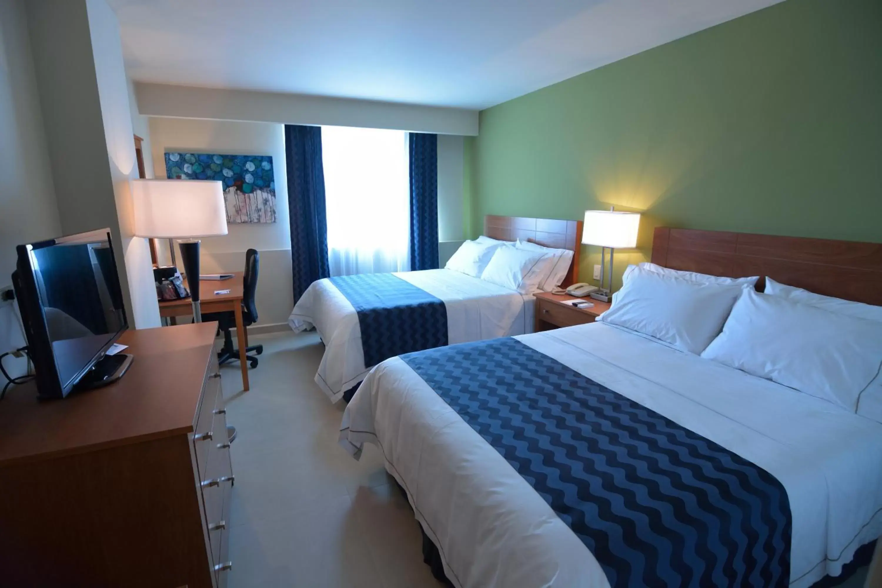 Photo of the whole room, Bed in Holiday Inn Express Cabo San Lucas by IHG Photo of the whole room, Bed in Holiday Inn Express Cabo San Lucas by IHG