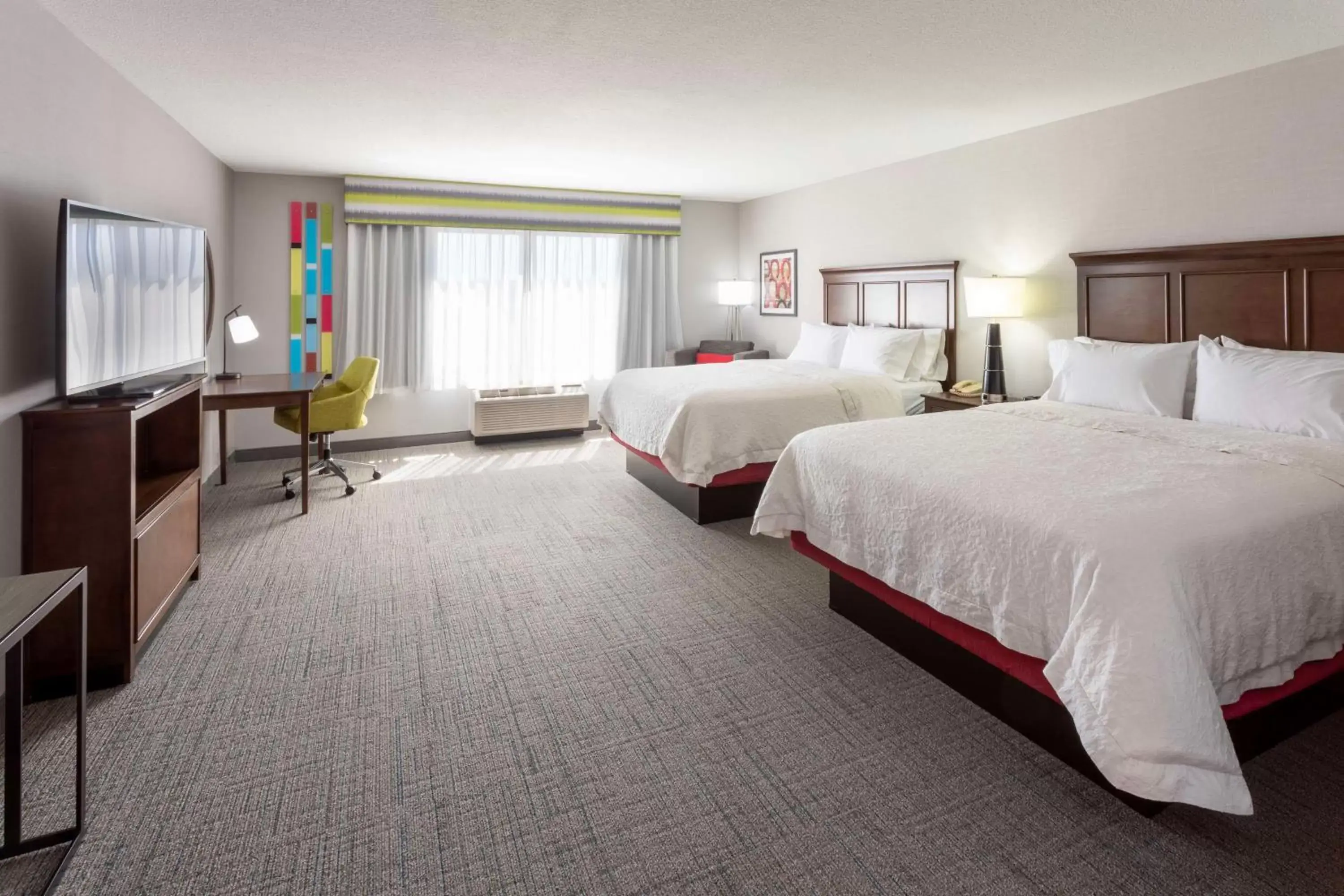 Bedroom, Bed in Hampton Inn Minneapolis/Shakopee