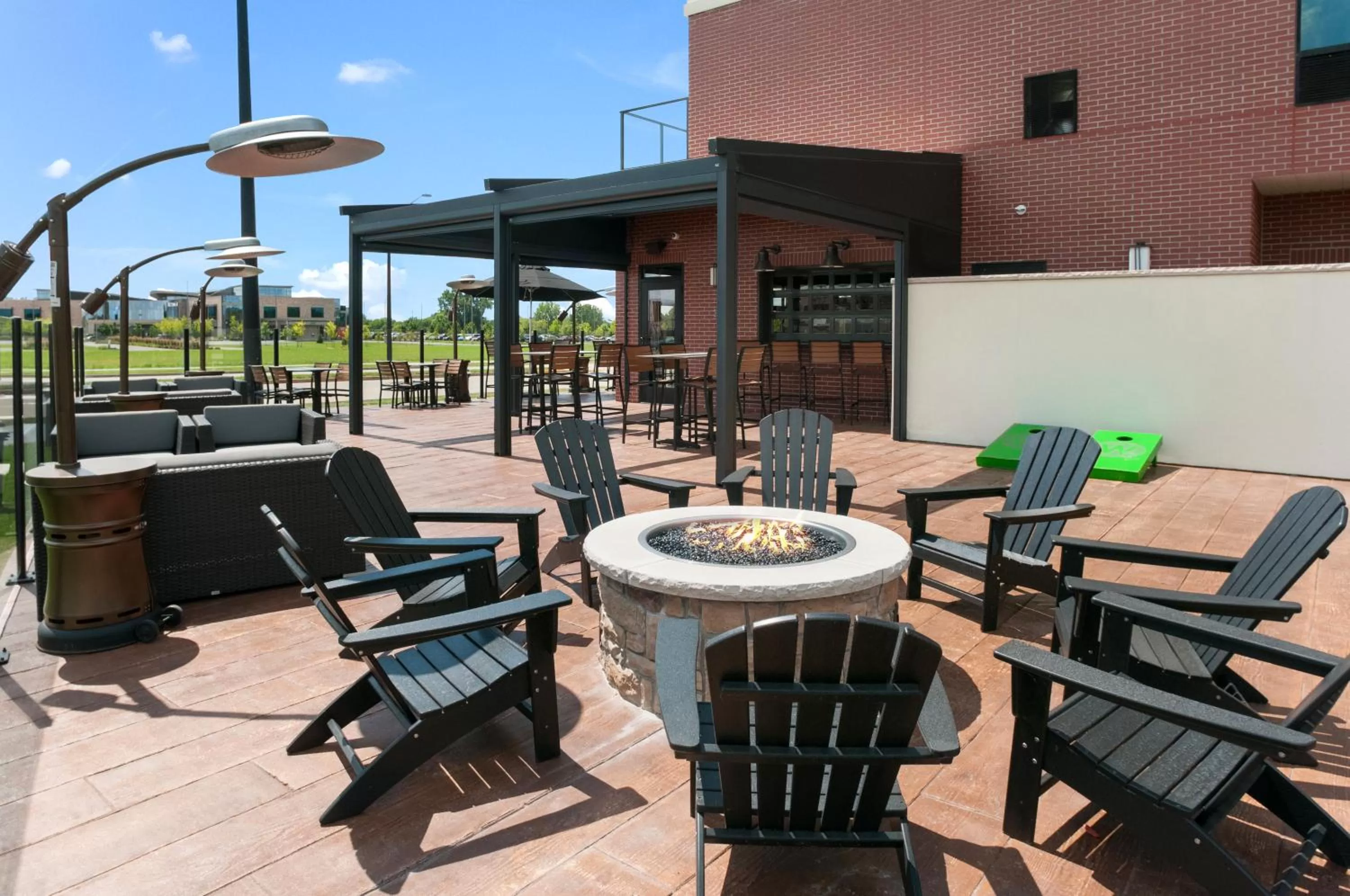 Patio in Cobblestone Hotel & Suites Appleton International Airport