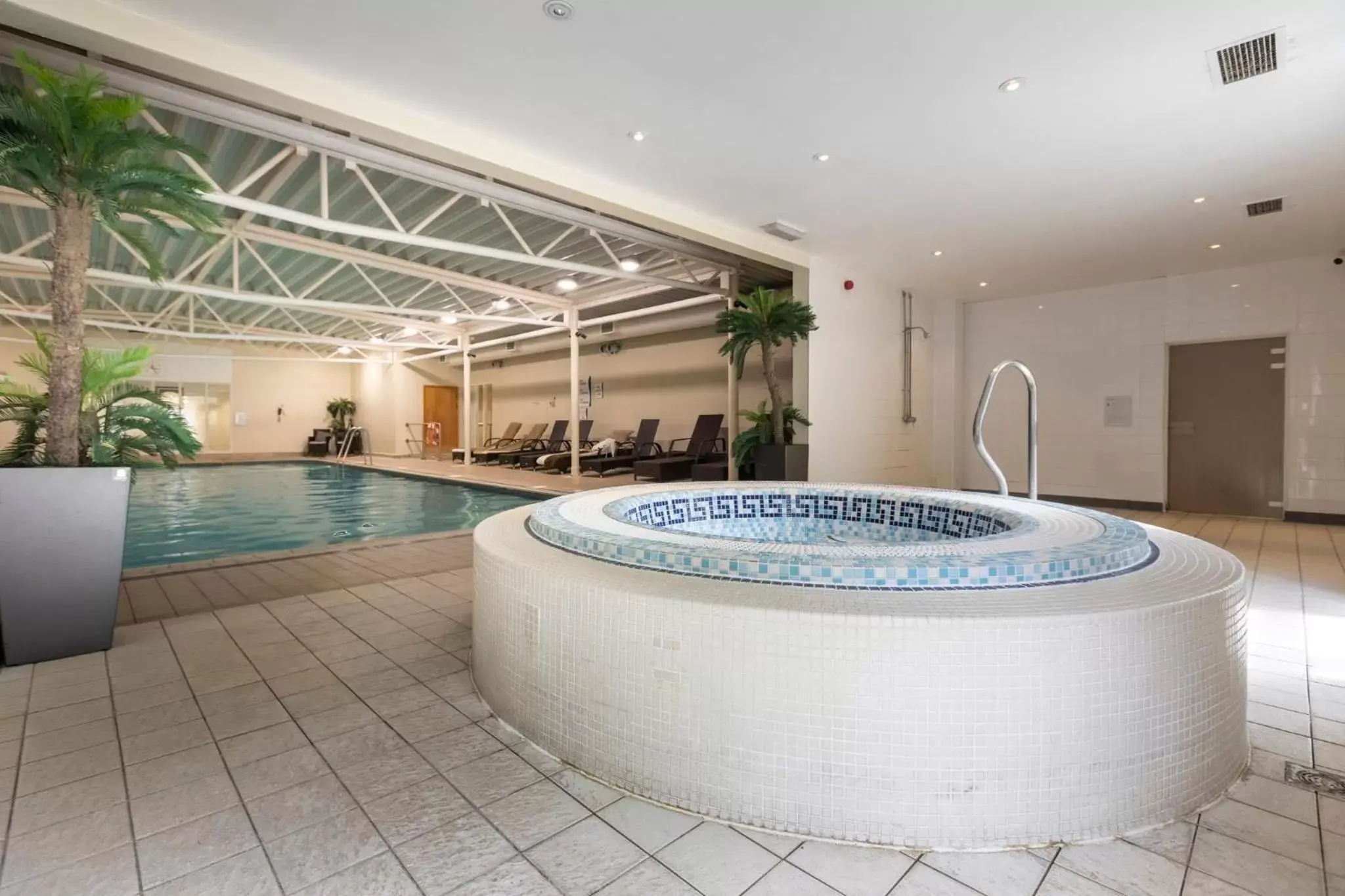 Swimming Pool in Holiday Inn Guildford, an IHG Hotel