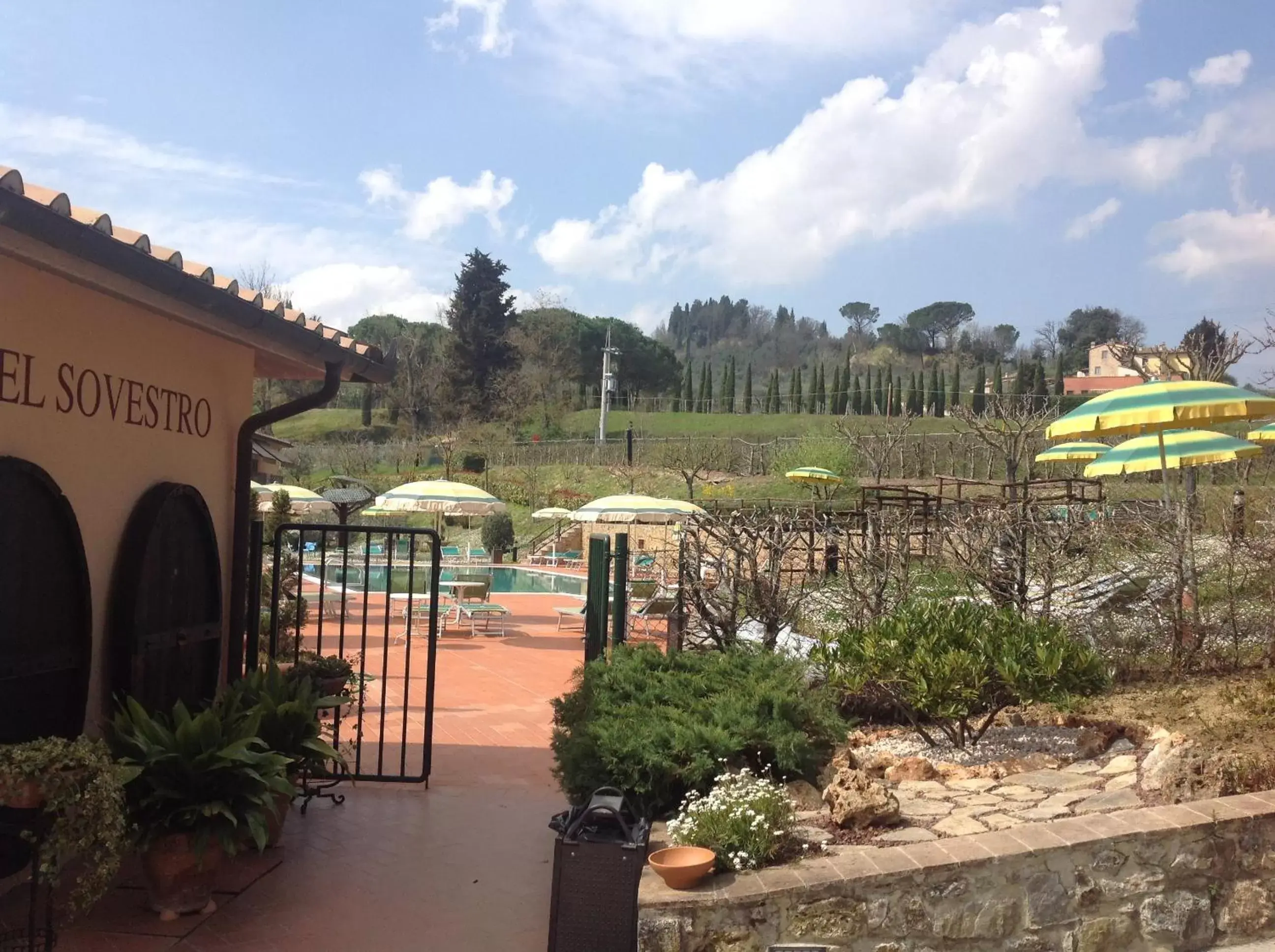 Facade/entrance in Hotel Sovestro