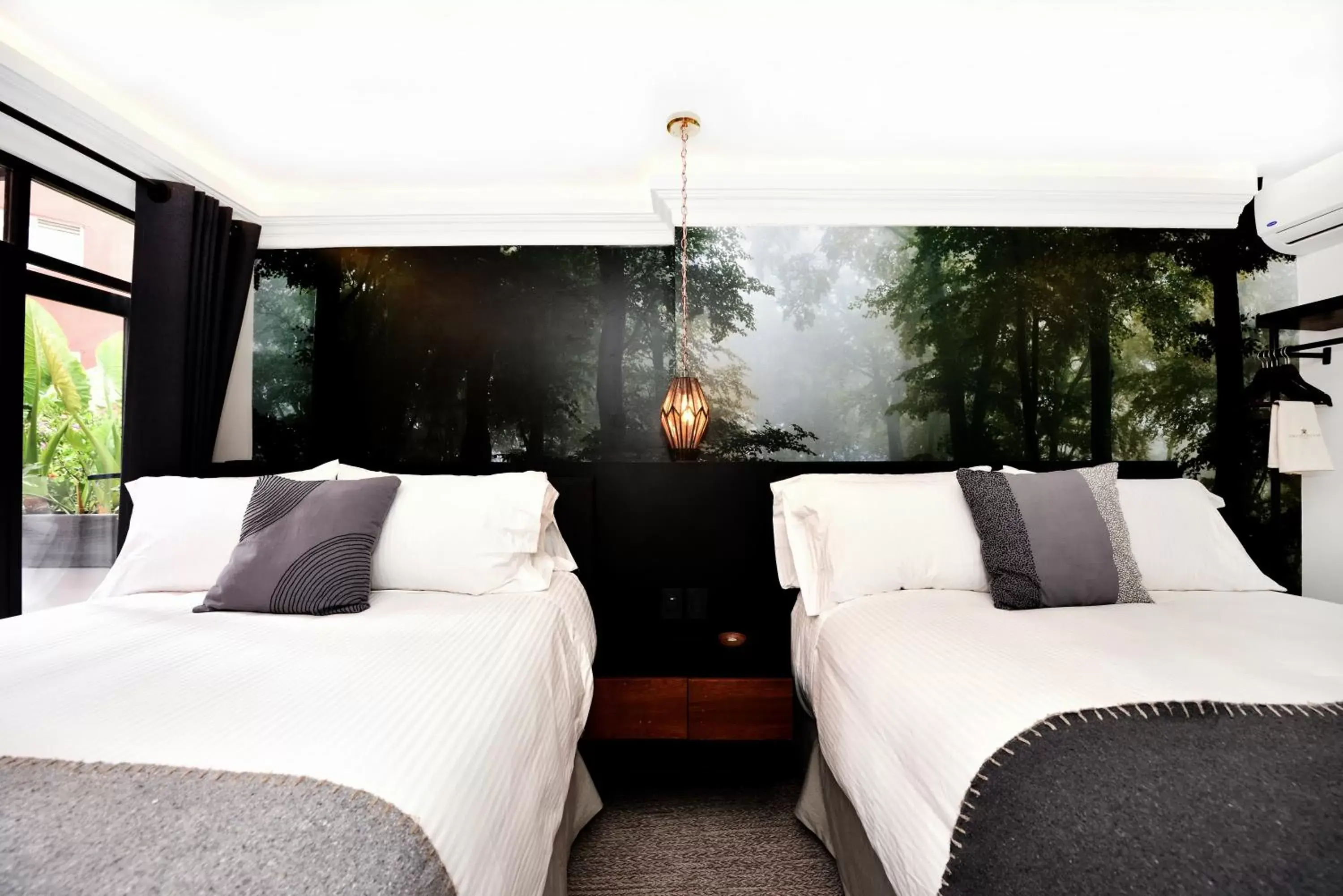 Bed in Orchid House Polanco
