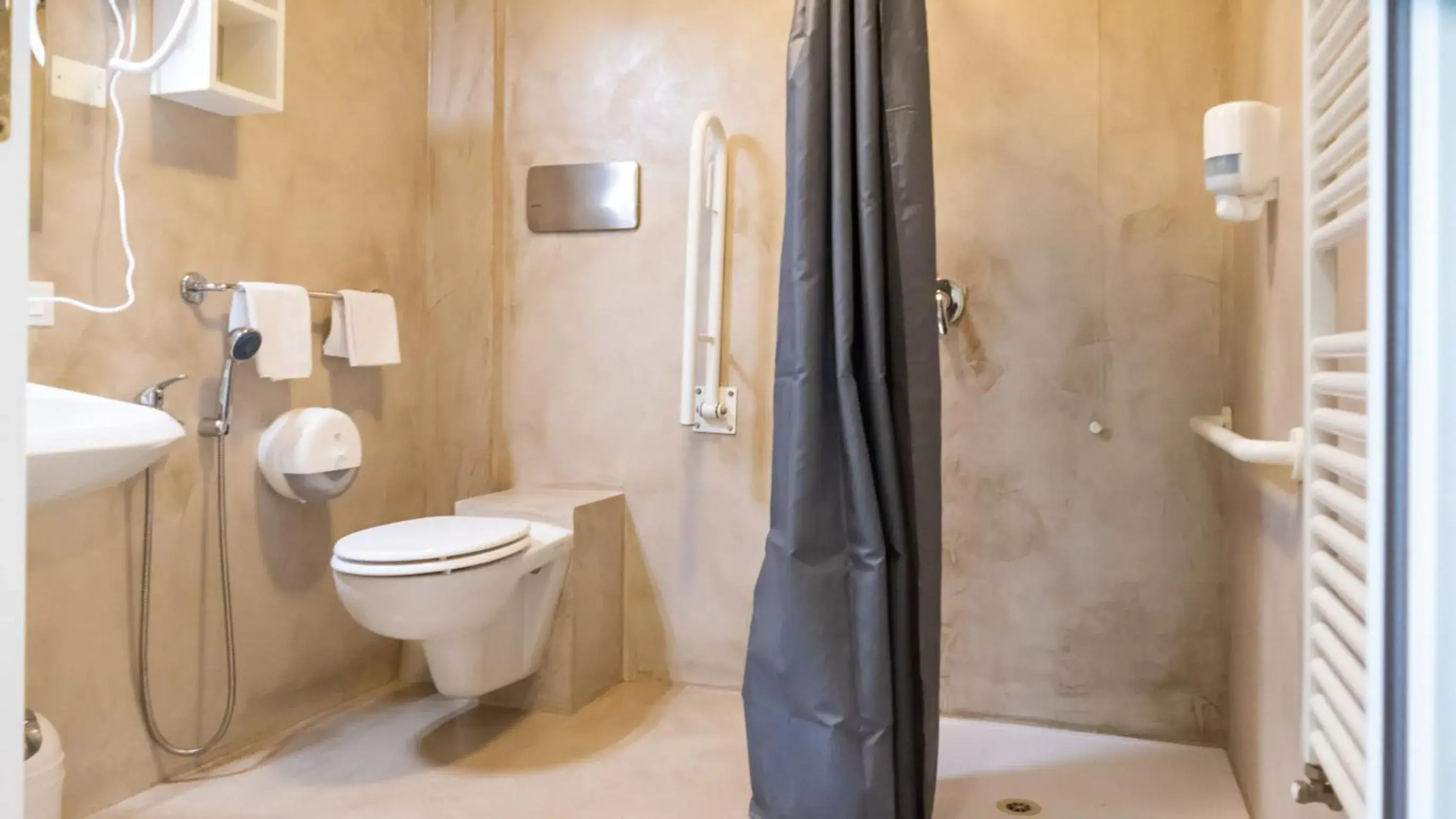 Bathroom in Hotel Venezia Park