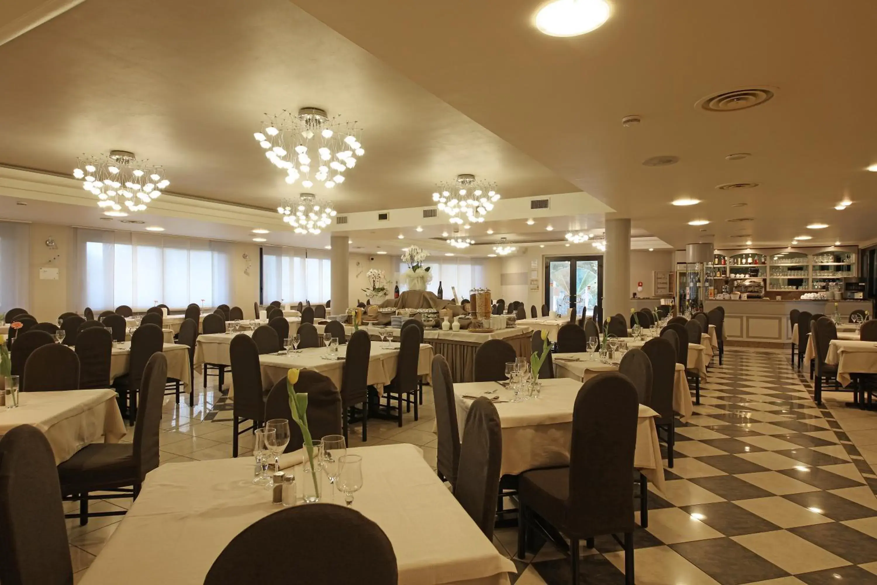 Food and drinks, Restaurant/Places to Eat in Hotel Splendid Sole
