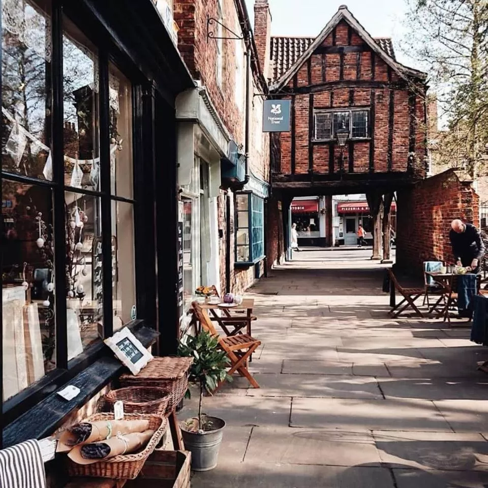 Restaurant/places to eat in Goodramgate Apartments