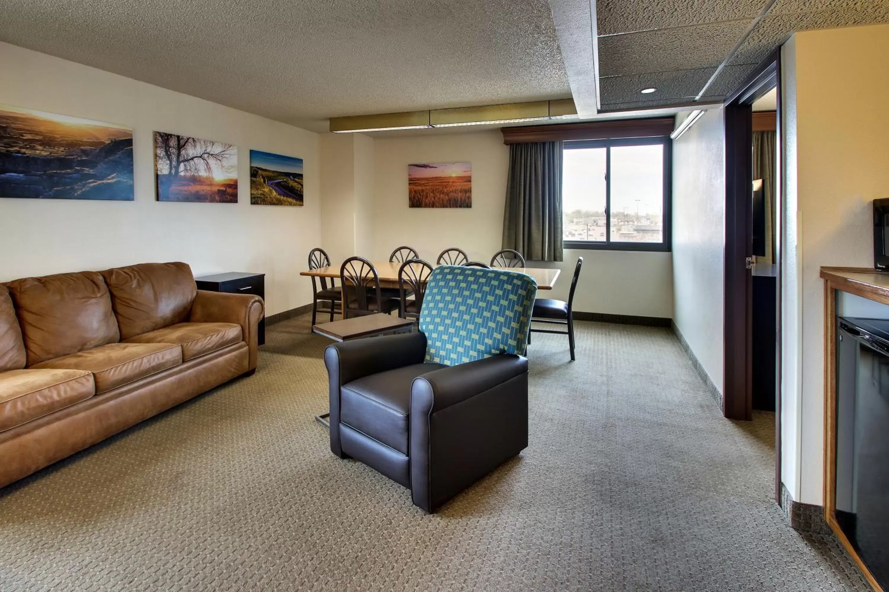 Seating Area in EverSpring Inn & Suites