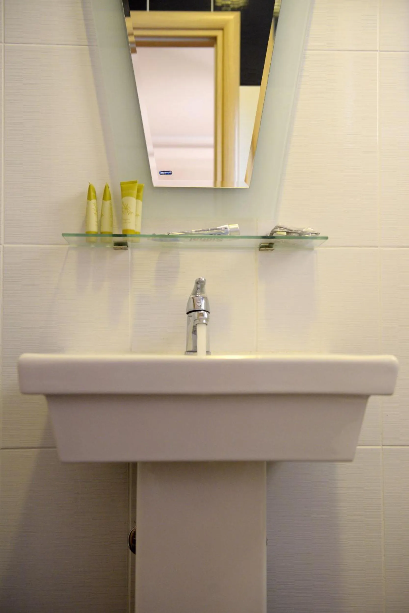 Bathroom in Phidias Hotel