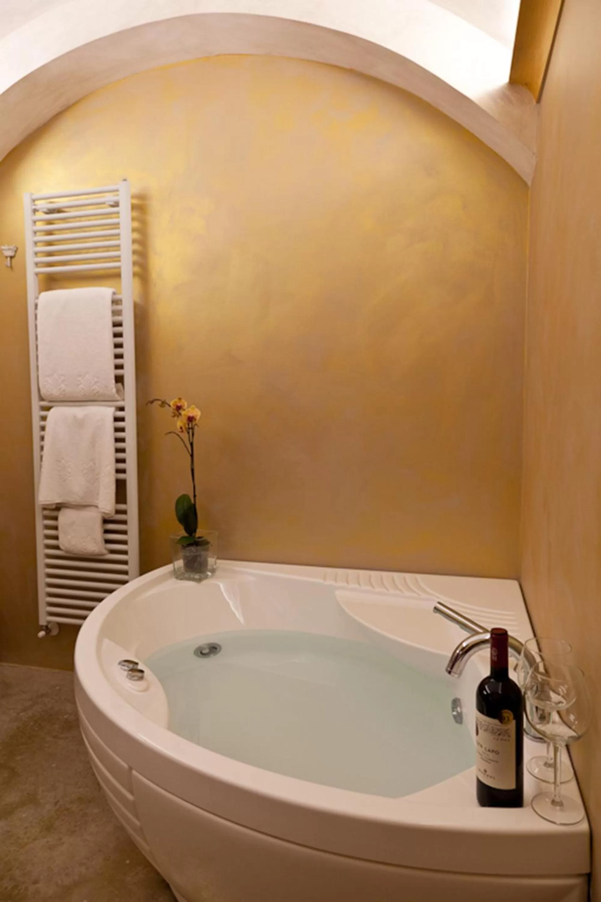 Toilet, Bathroom in Relais Montemaggiore