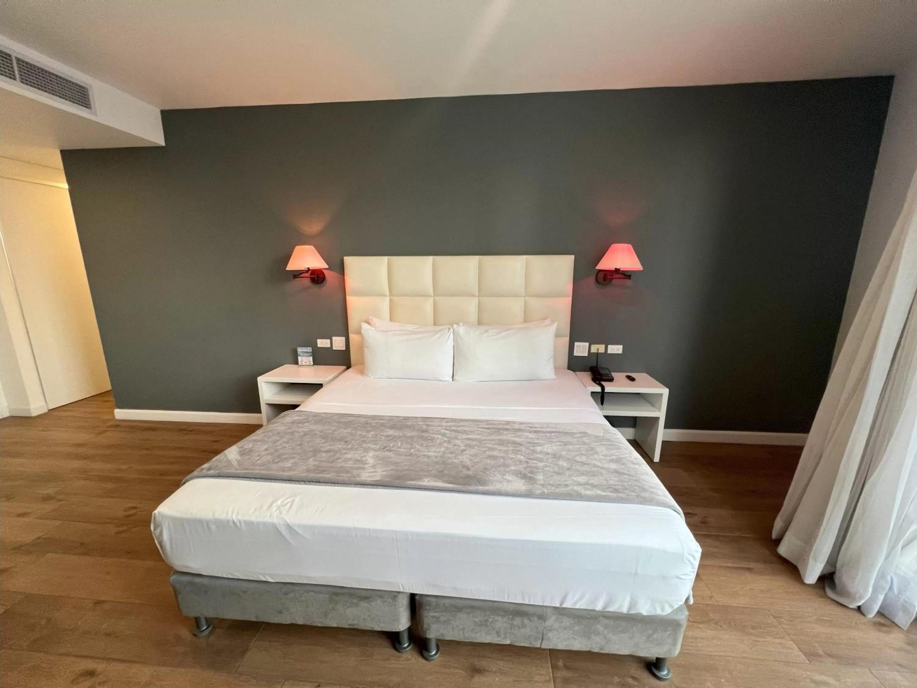 Bedroom, Bed in Hotel Mio Panamá