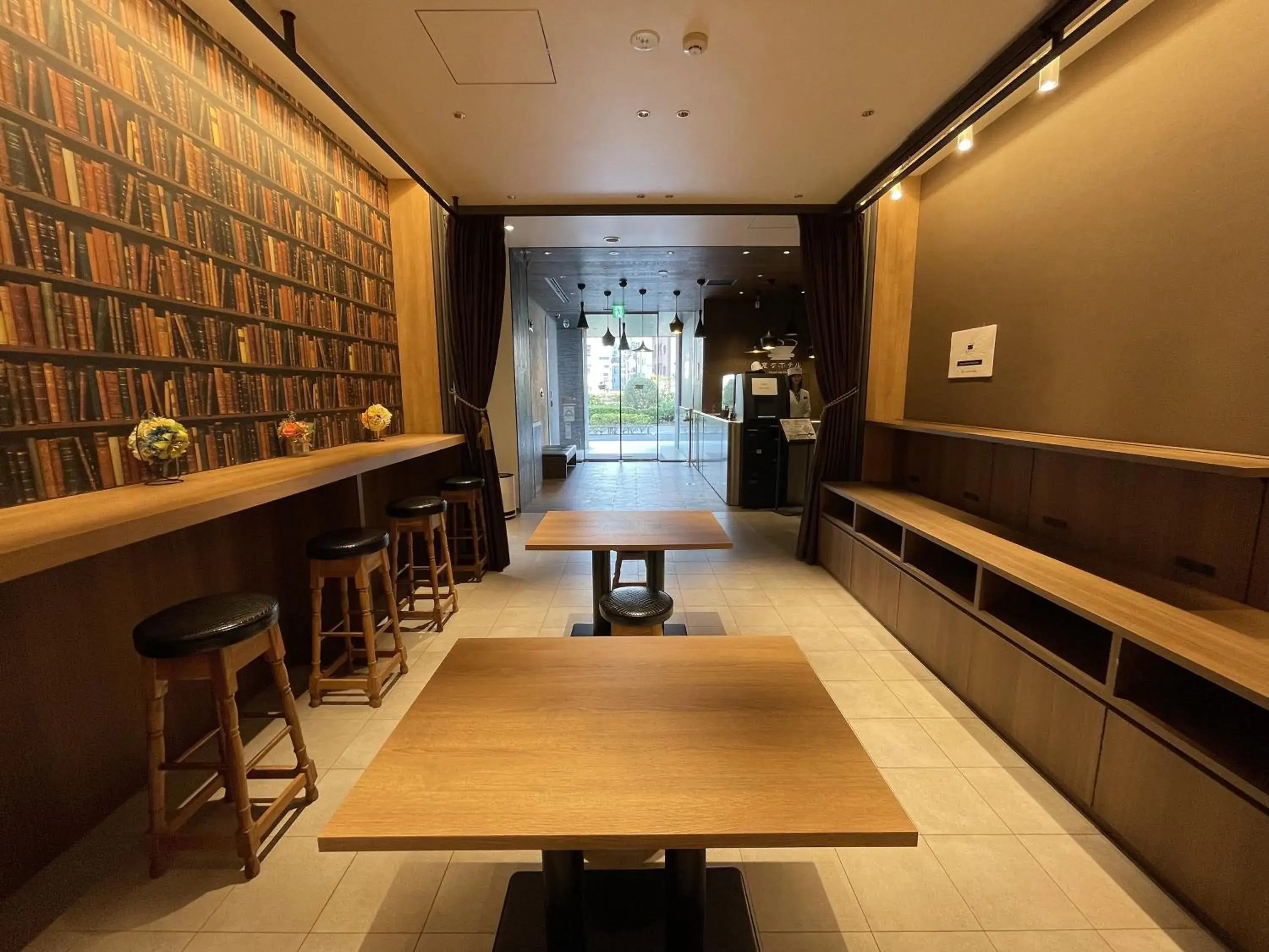 Lounge or bar in Henn na Hotel Tokyo Ginza